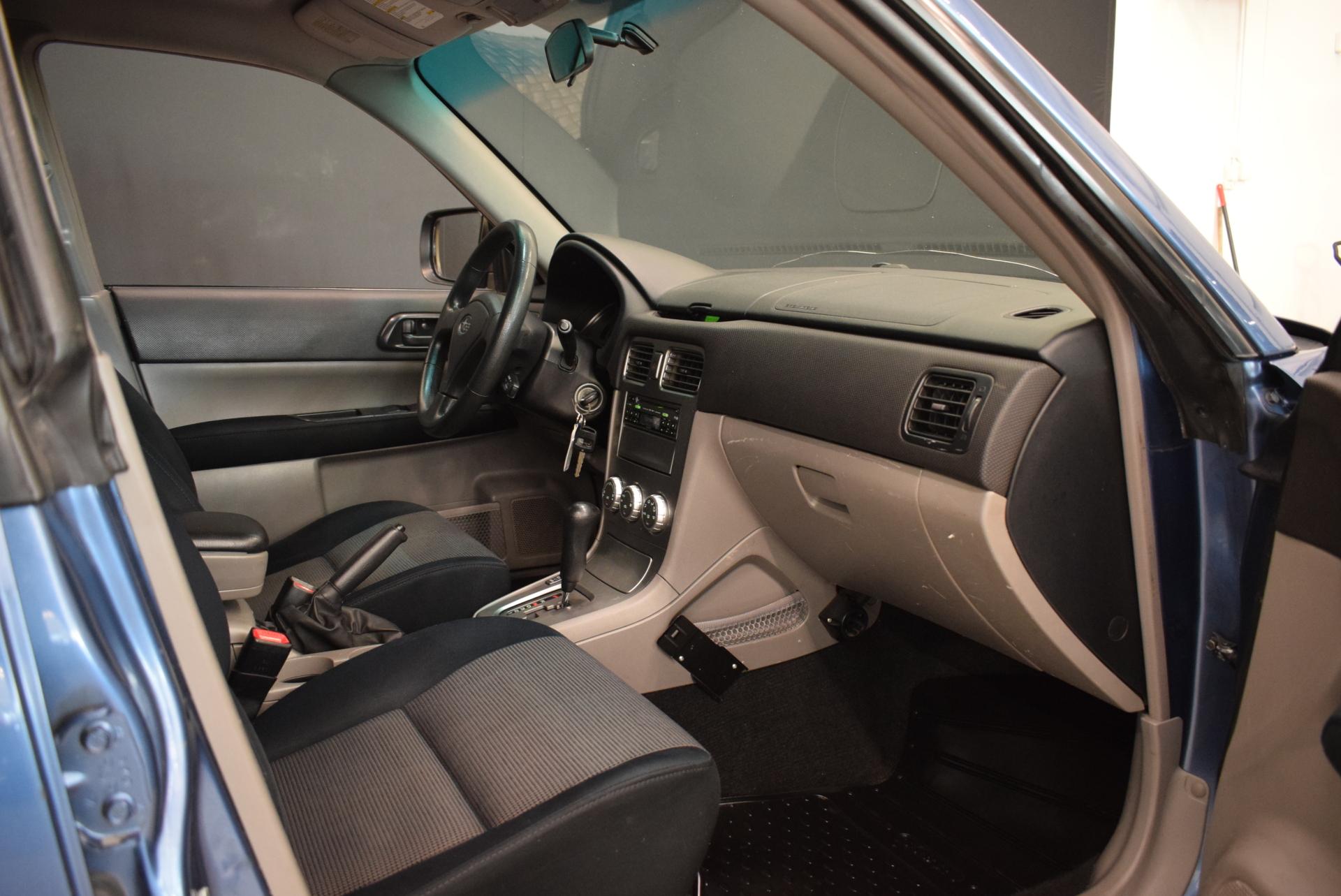 SUBARU Forester 12