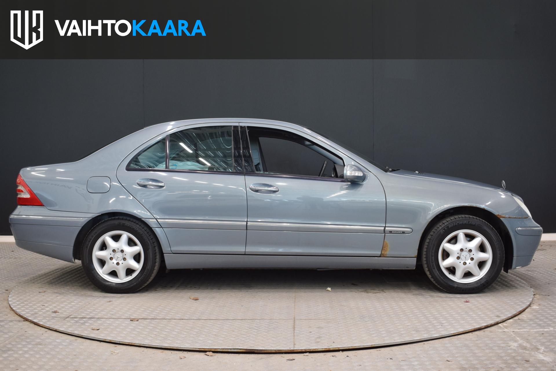 MERCEDES-BENZ C 2004