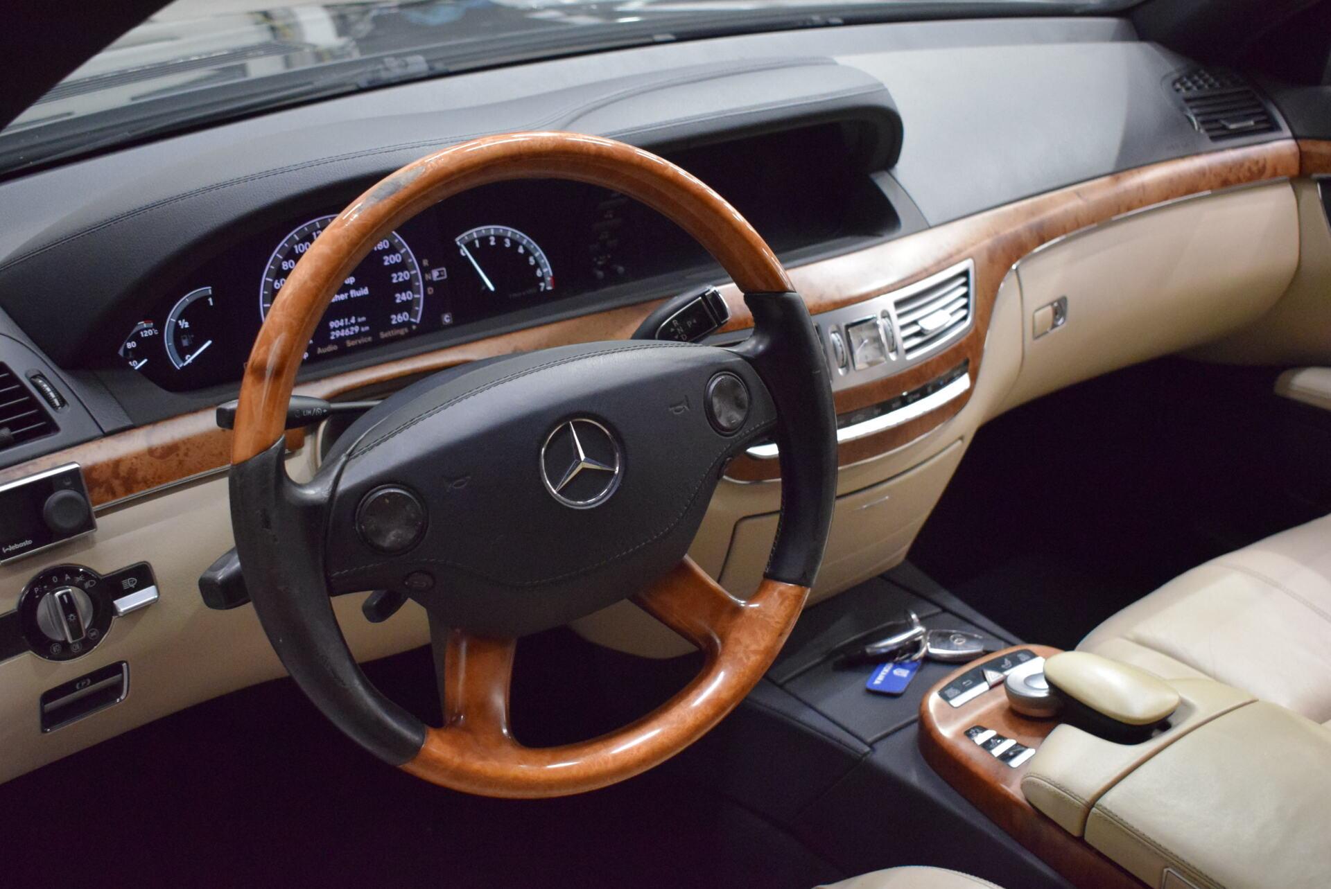 MERCEDES-BENZ S 2006