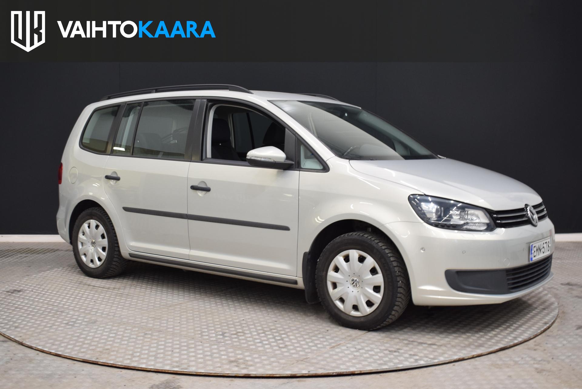 VOLKSWAGEN Touran 2013