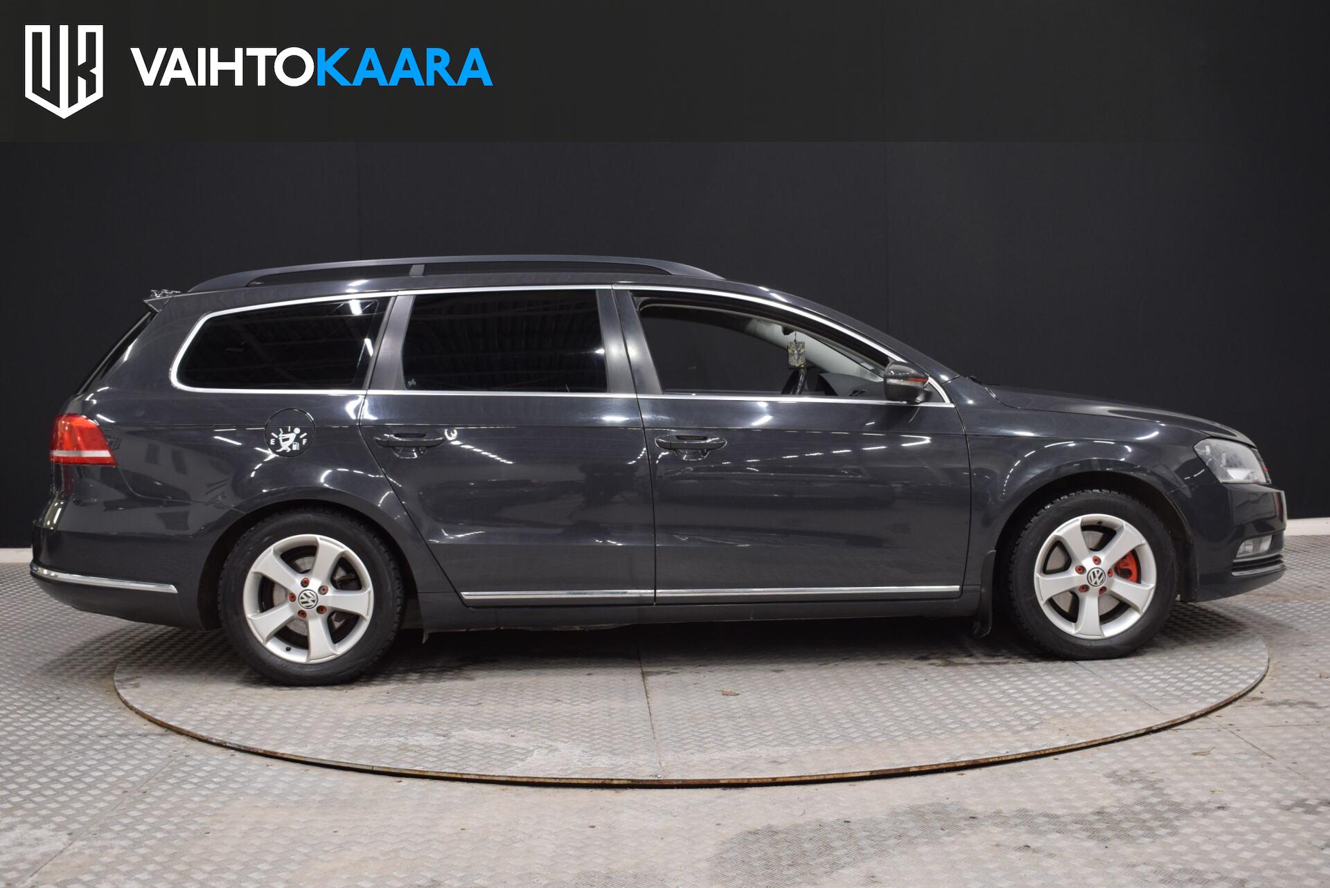 VOLKSWAGEN Passat 2011