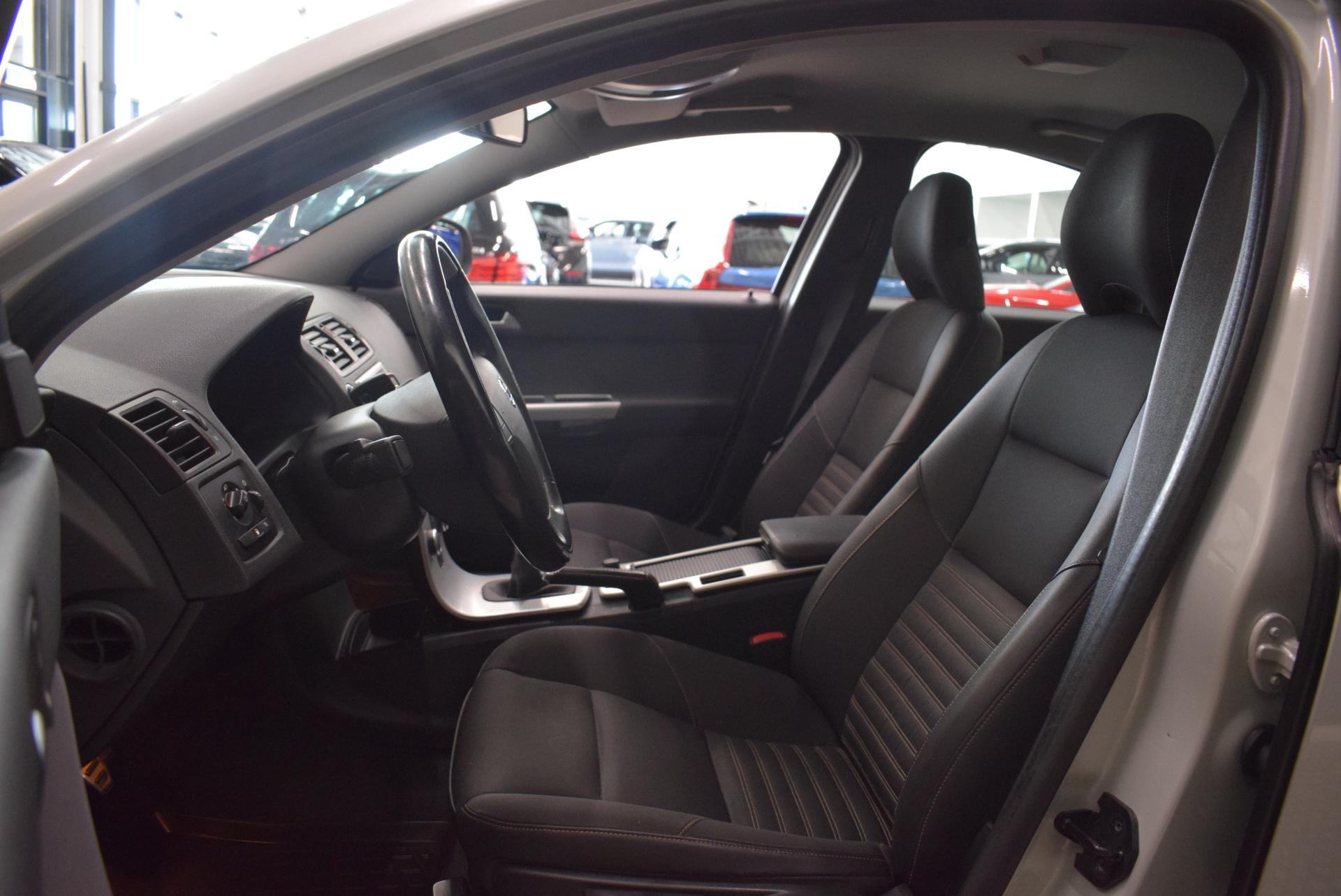 VOLVO S40 2012