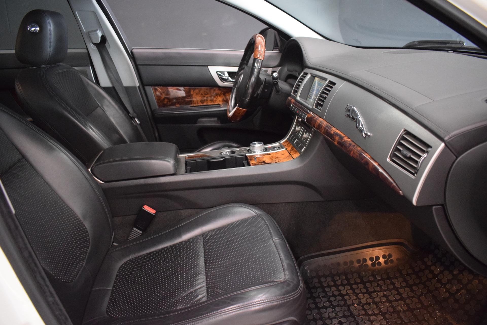 JAGUAR XF 2010