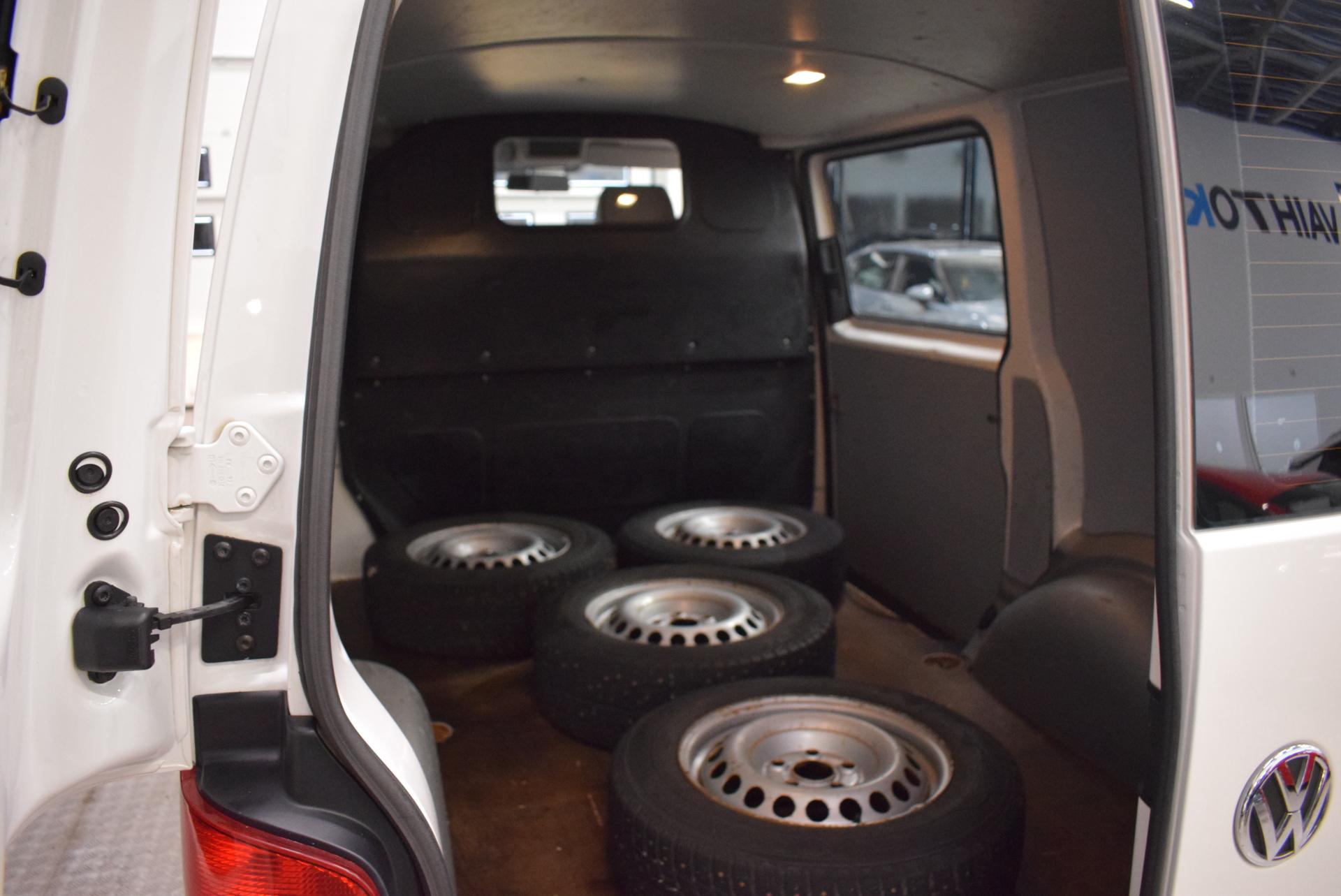 VOLKSWAGEN Transporter 2011