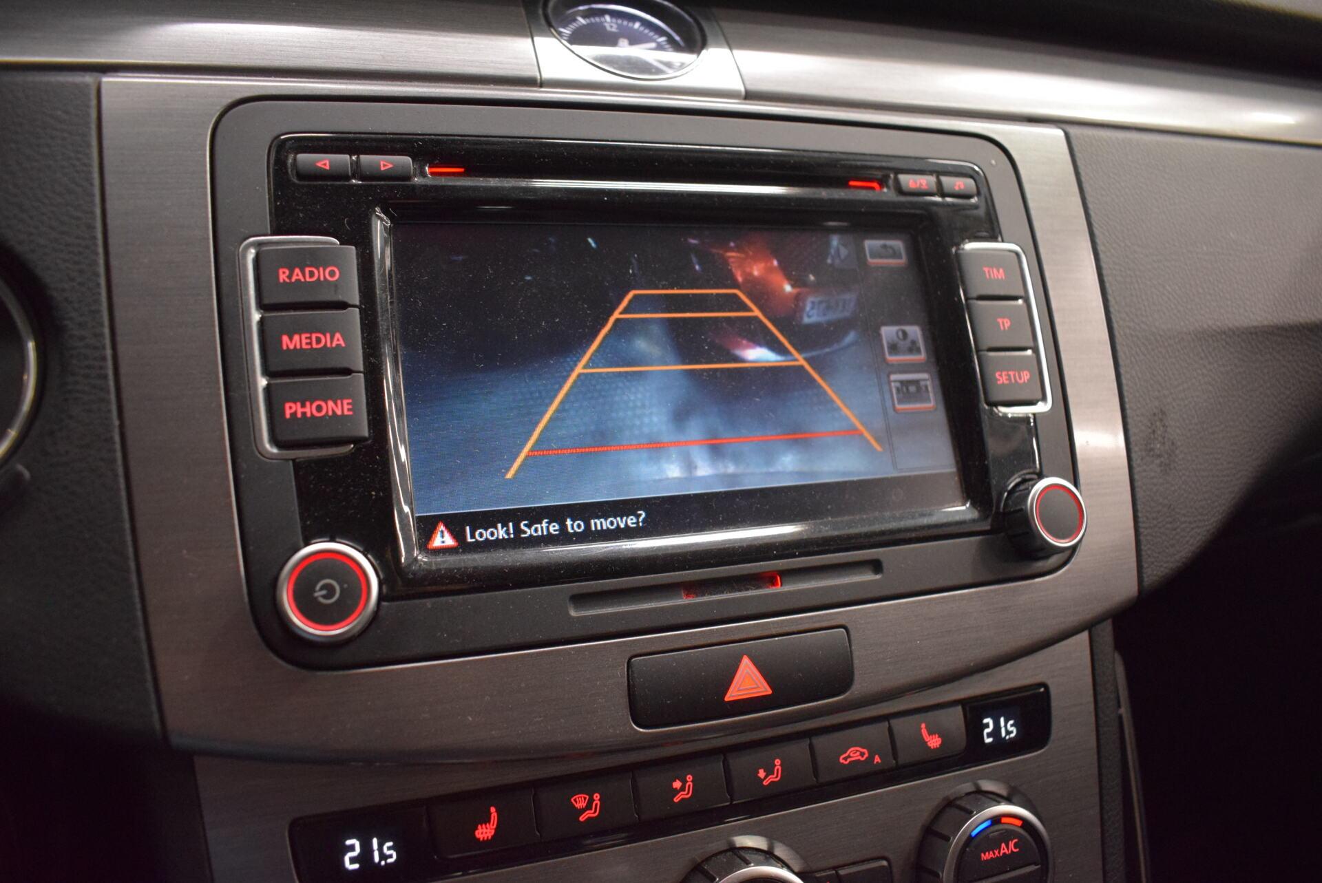 VOLKSWAGEN Passat 2013