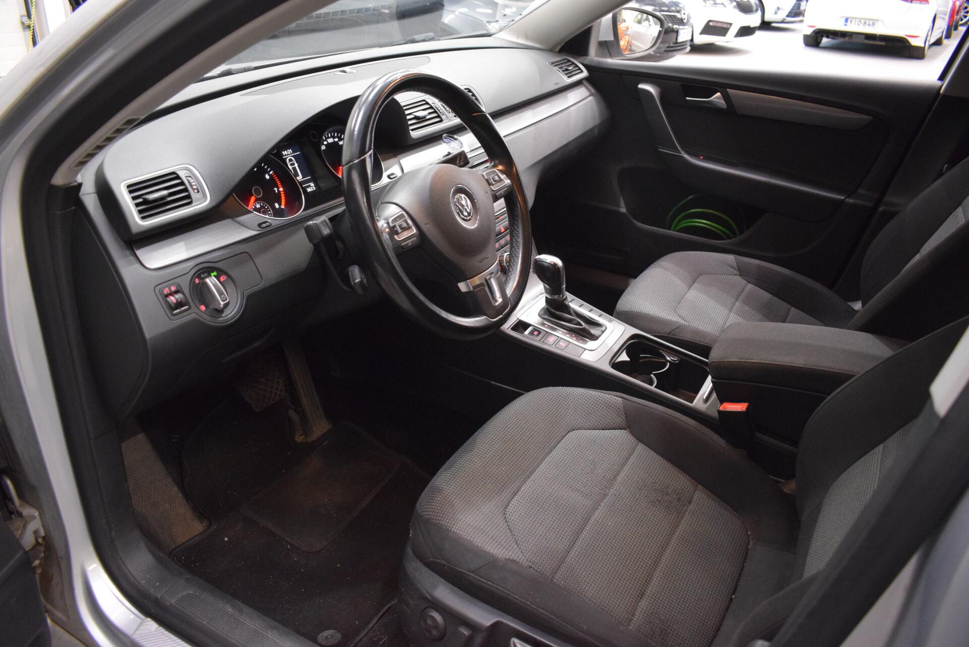 VOLKSWAGEN Passat 2013