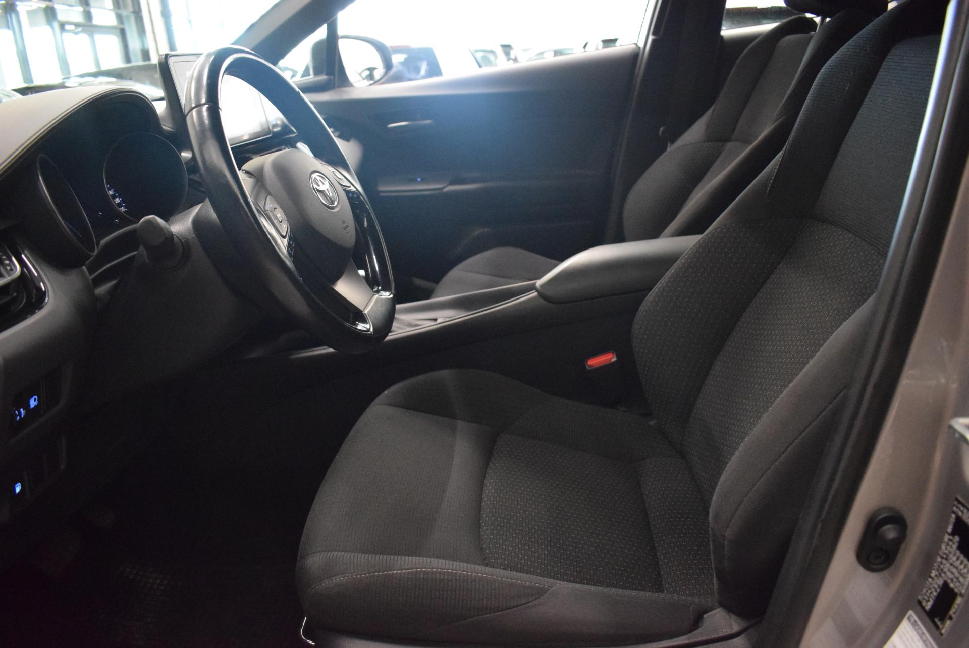 TOYOTA C-HR 2019
