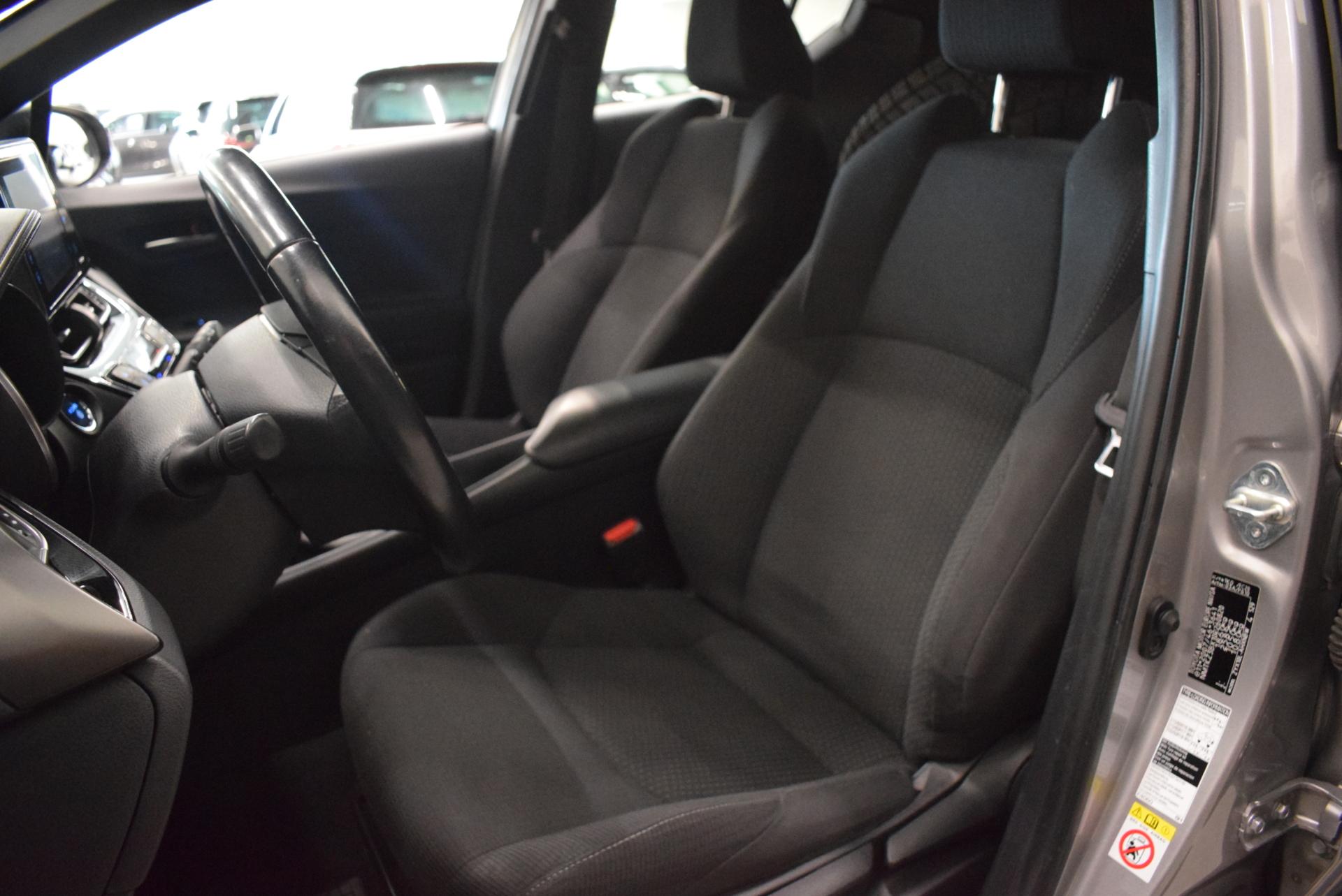 TOYOTA C-HR 2019