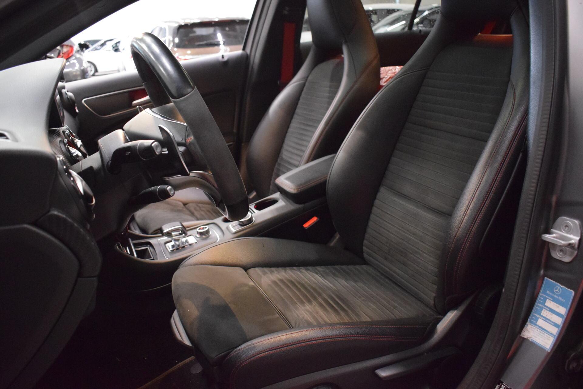 MERCEDES-BENZ A 45 AMG 2016