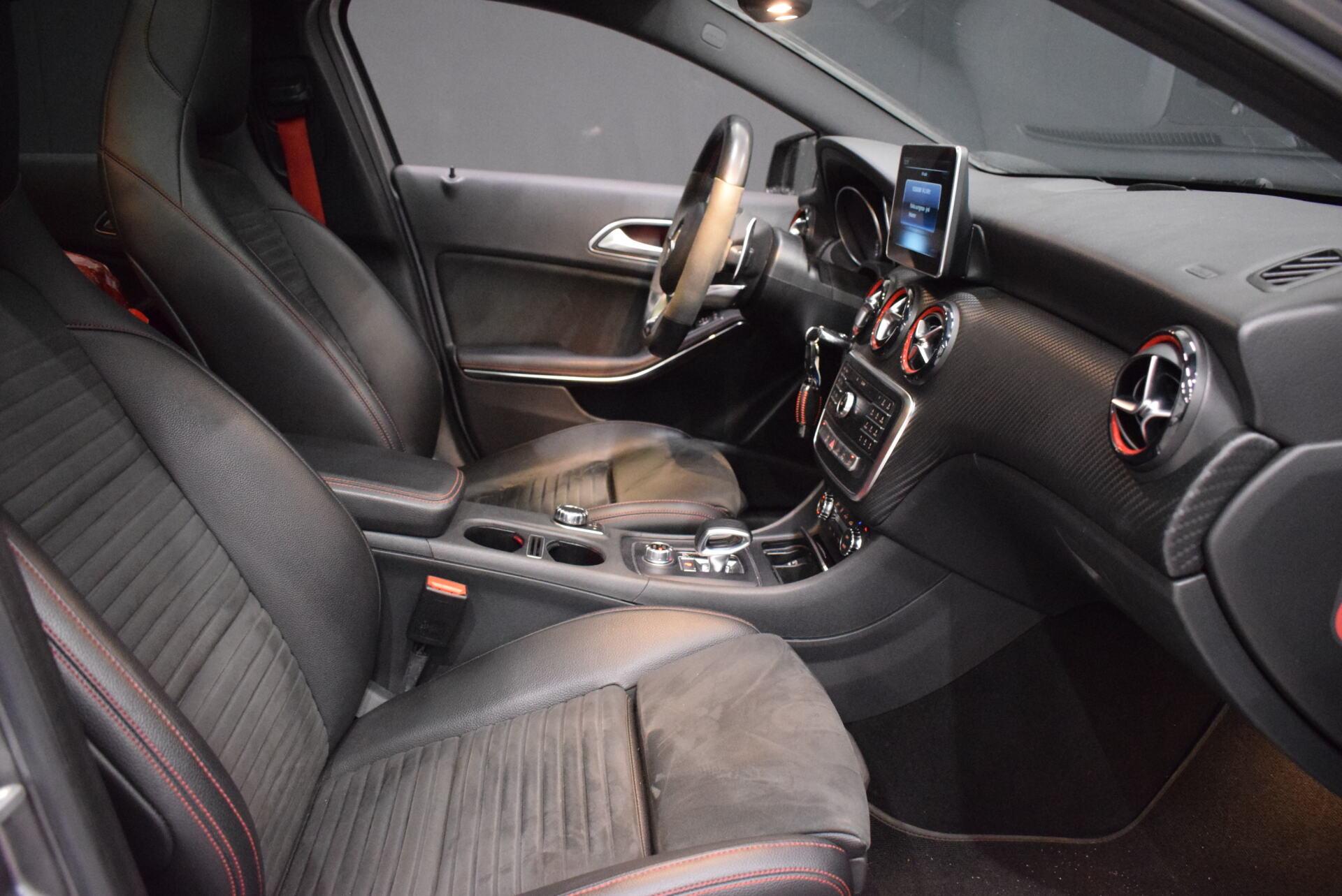 MERCEDES-BENZ A 45 AMG 2016