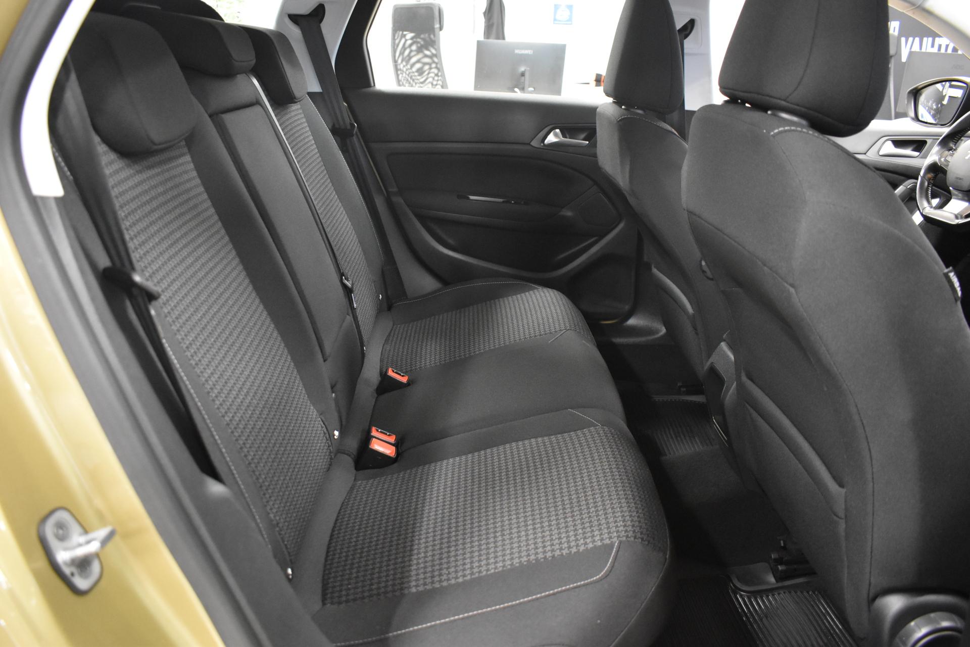 PEUGEOT 308 2018