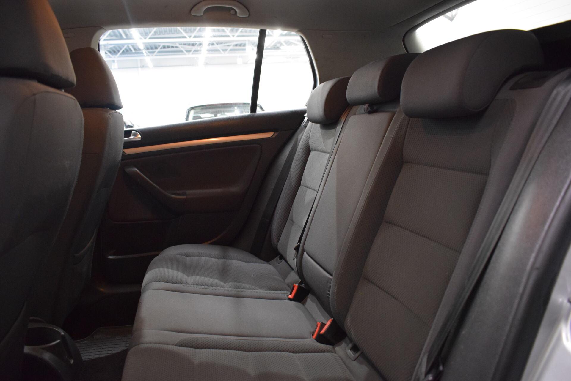 VOLKSWAGEN Golf 2008