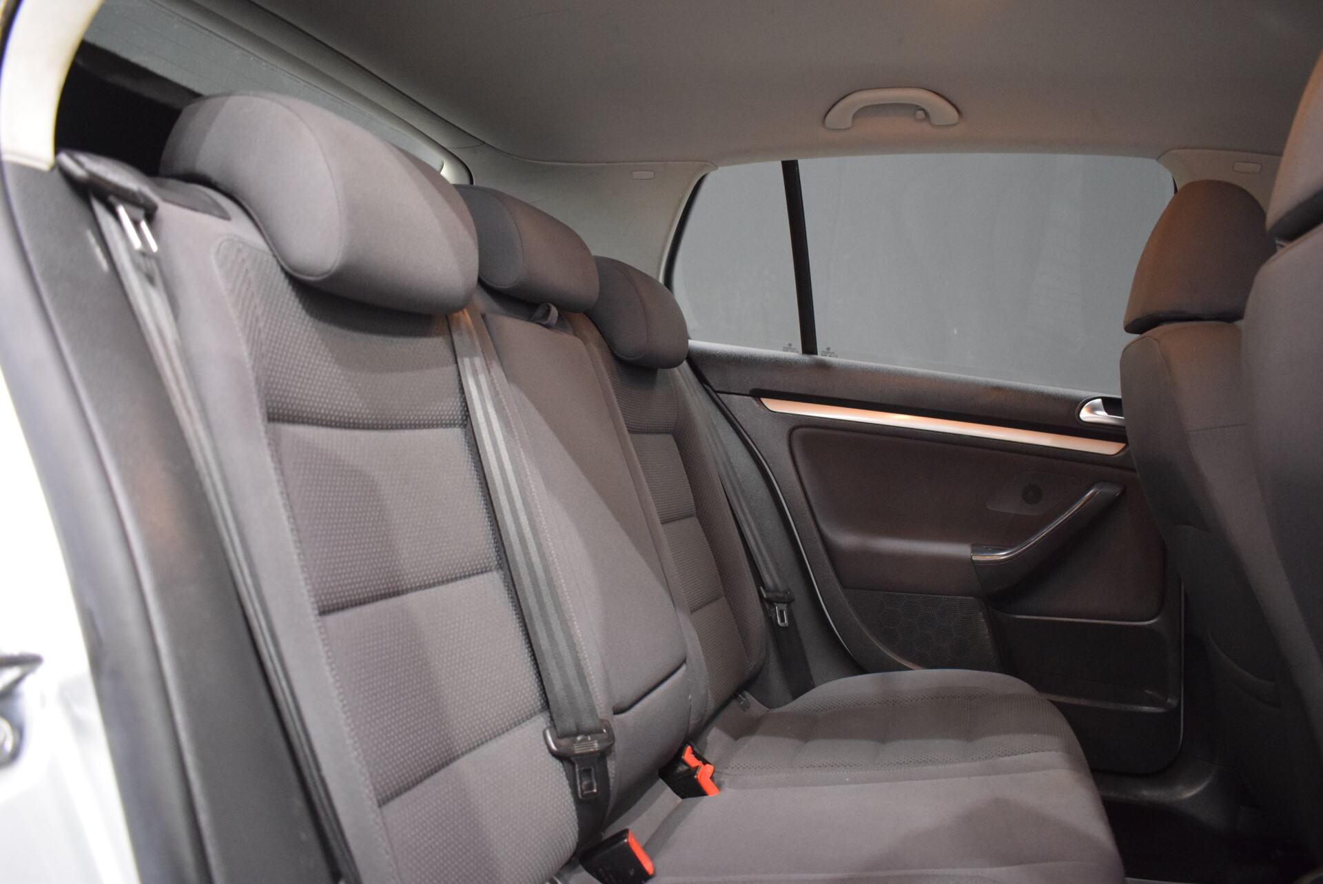 VOLKSWAGEN Golf 2008