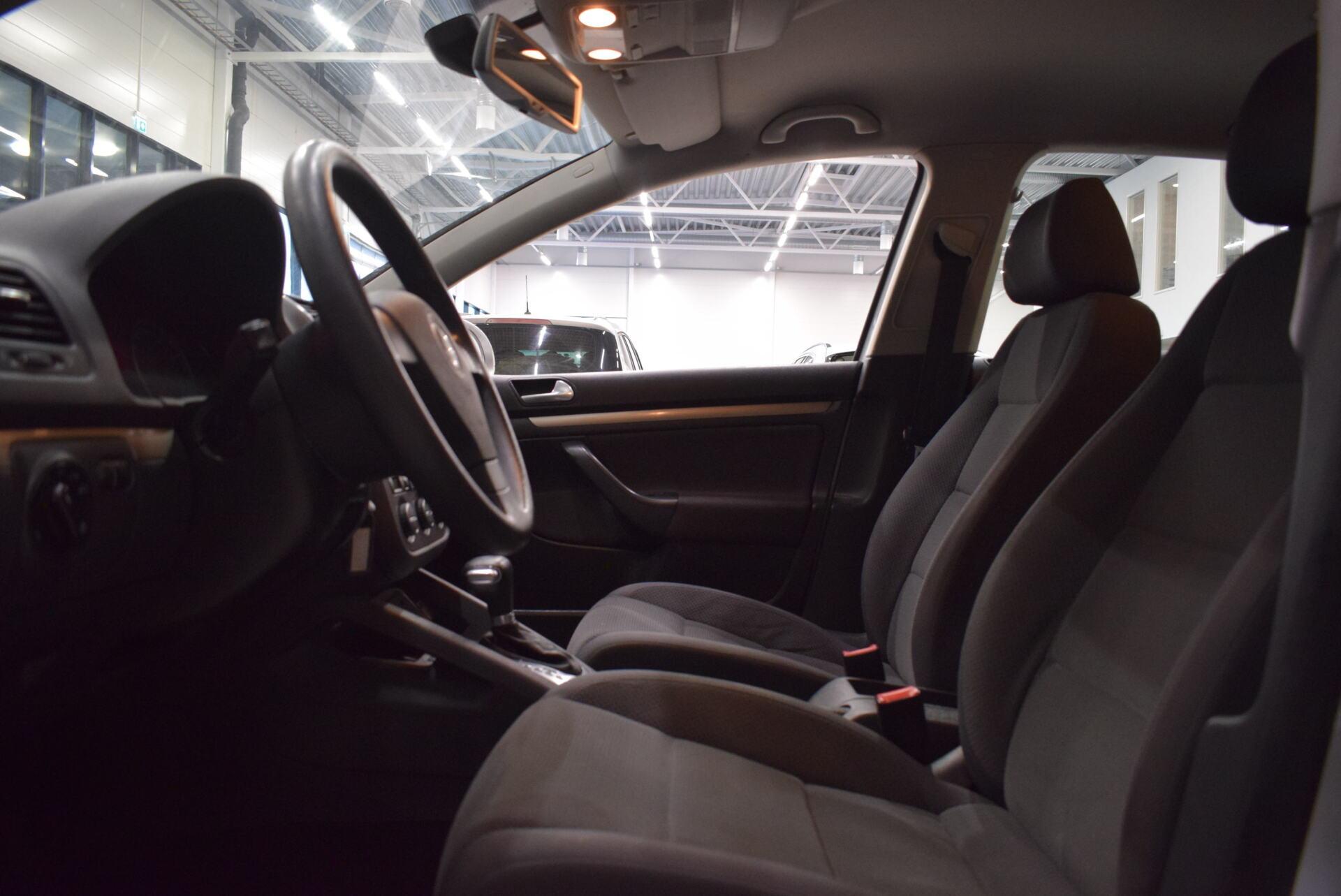 VOLKSWAGEN Golf 2008