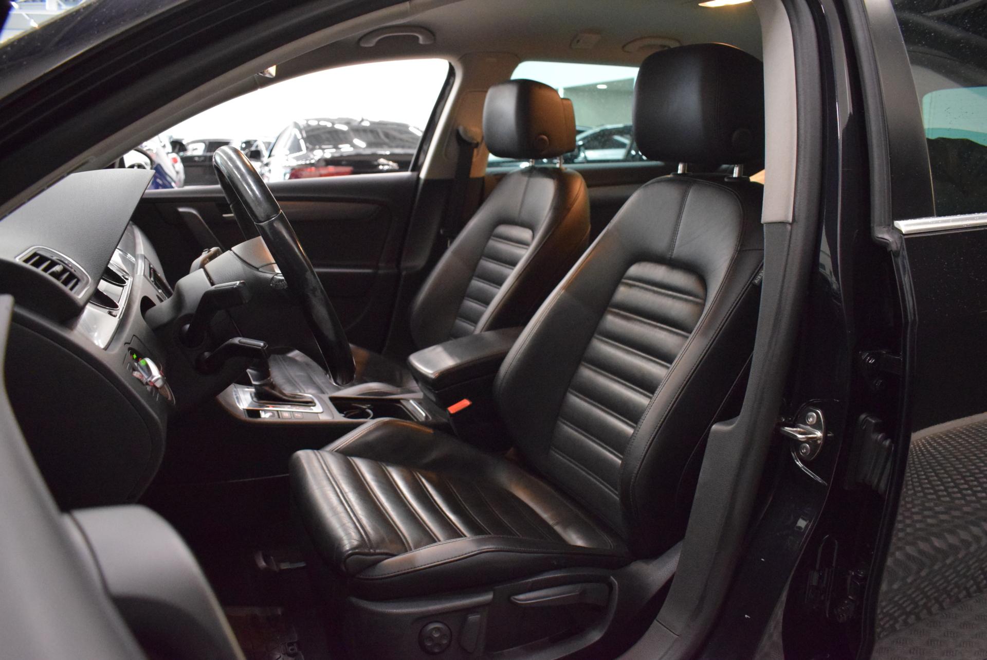 VOLKSWAGEN Passat 12