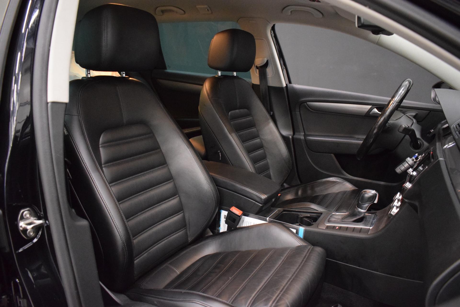 VOLKSWAGEN Passat 13