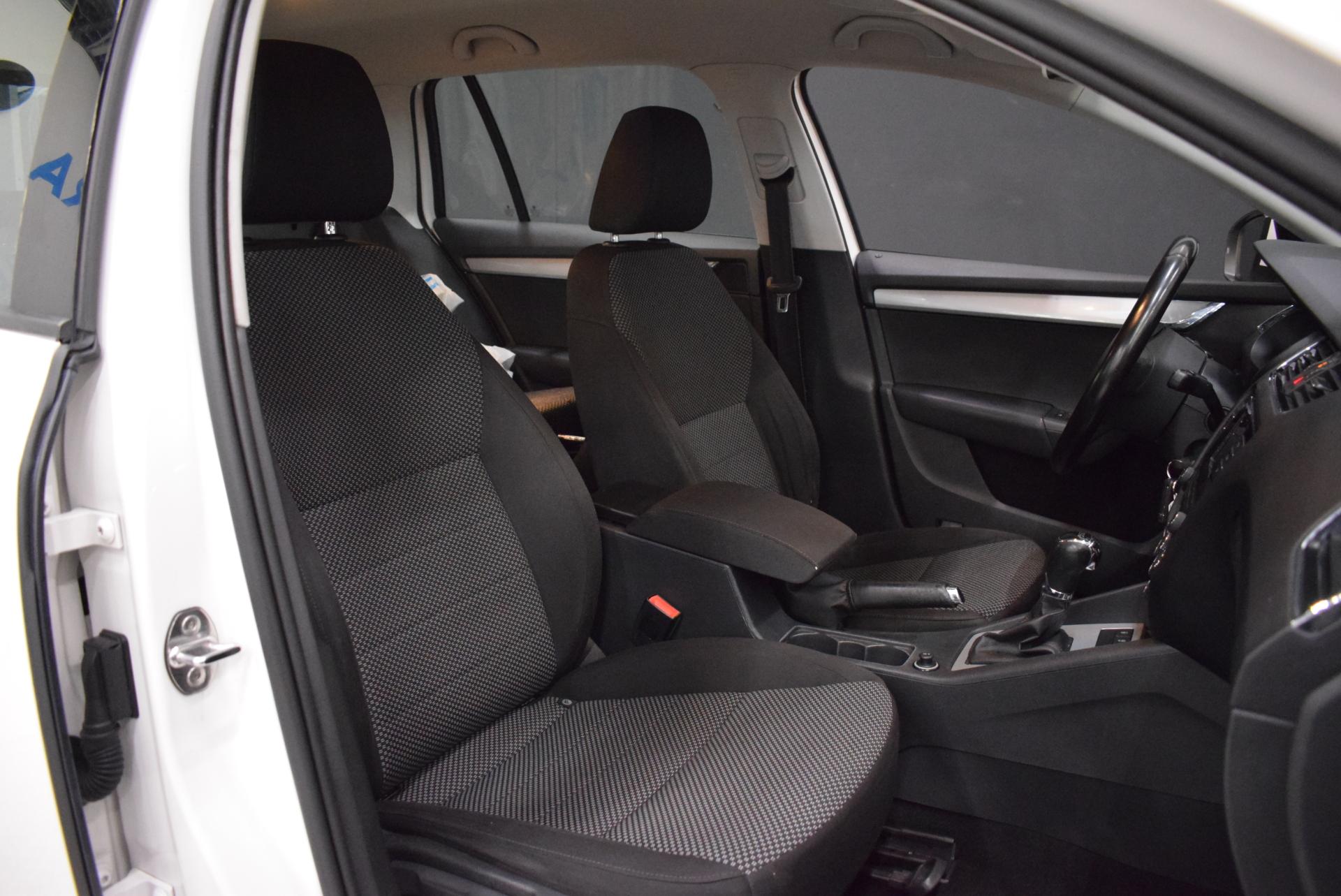 SKODA Octavia 14