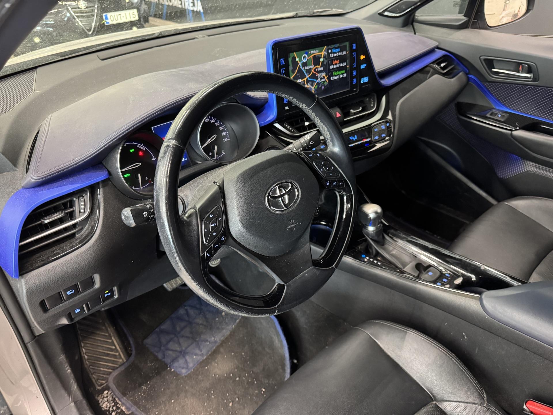 TOYOTA C-HR 2017