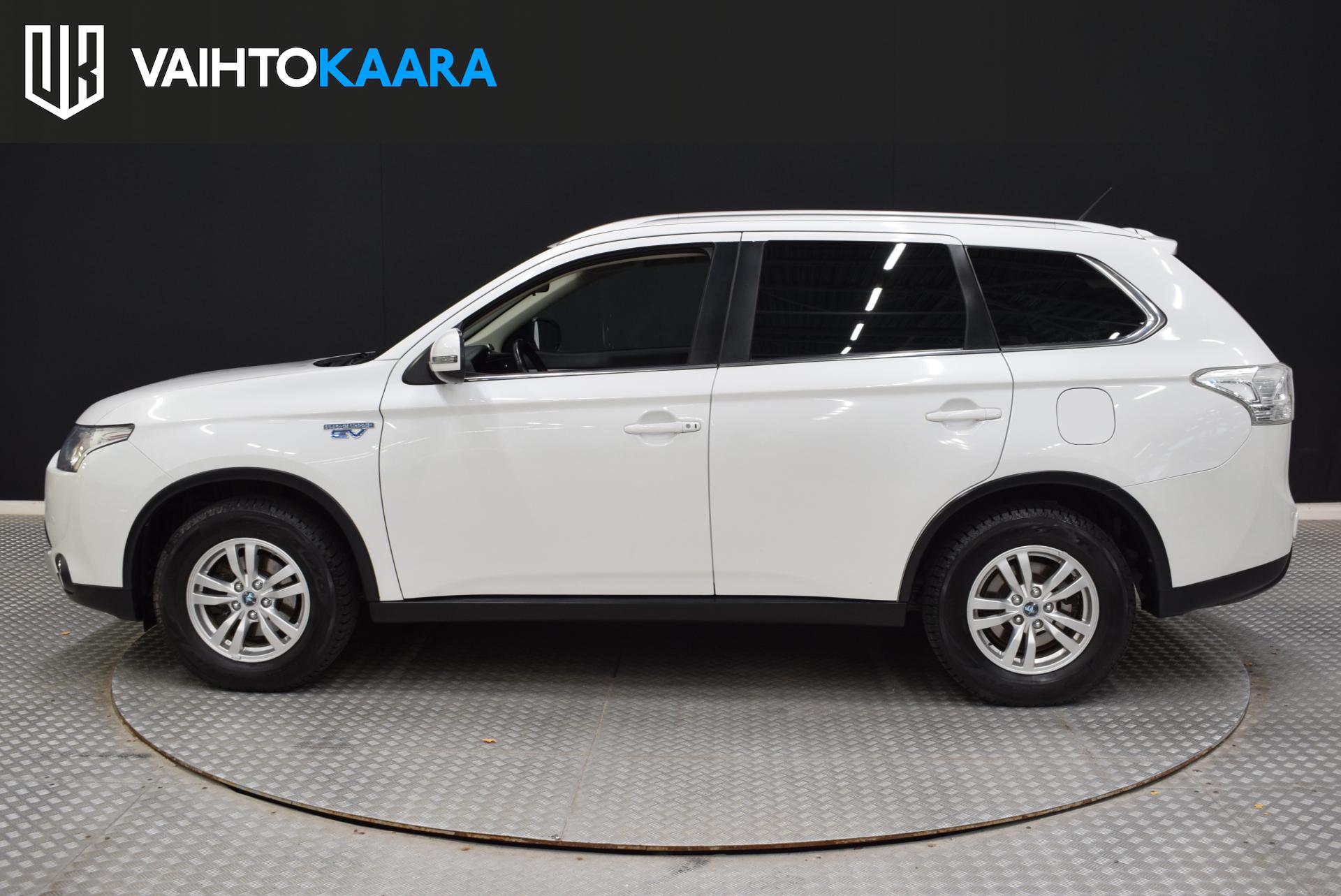 MITSUBISHI Outlander PHEV 2015