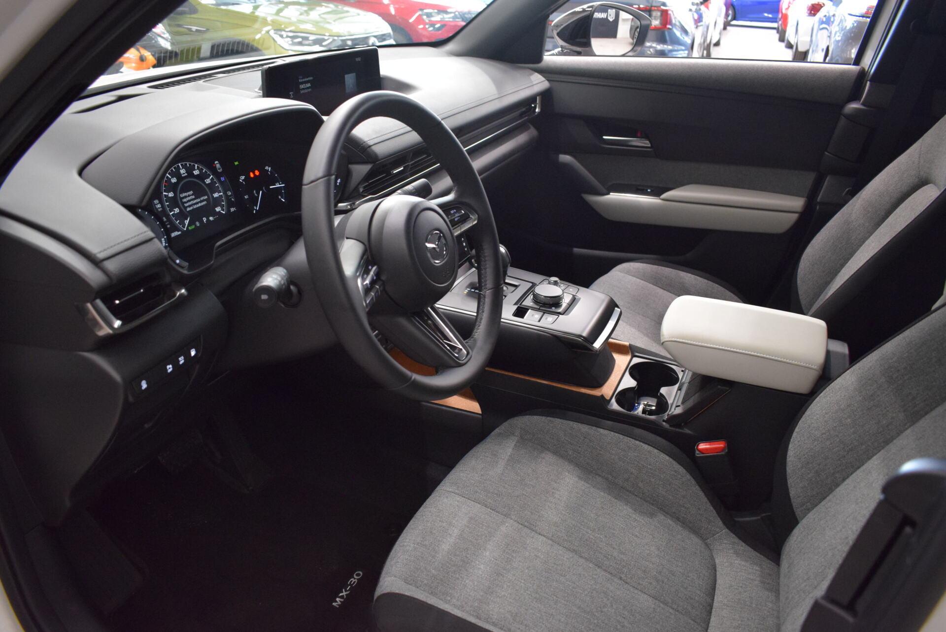 MAZDA MX-30 2025