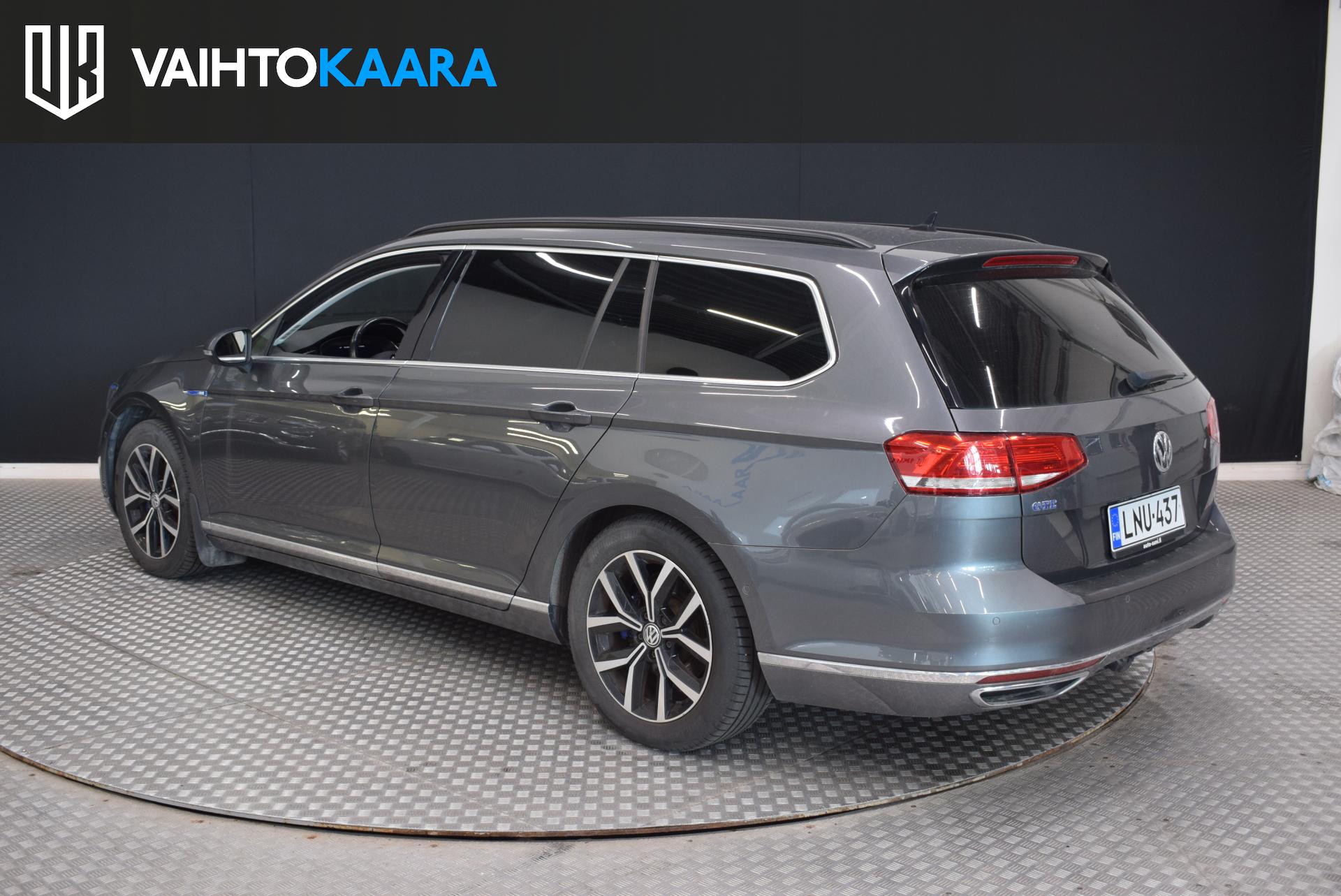 VOLKSWAGEN Passat 2017