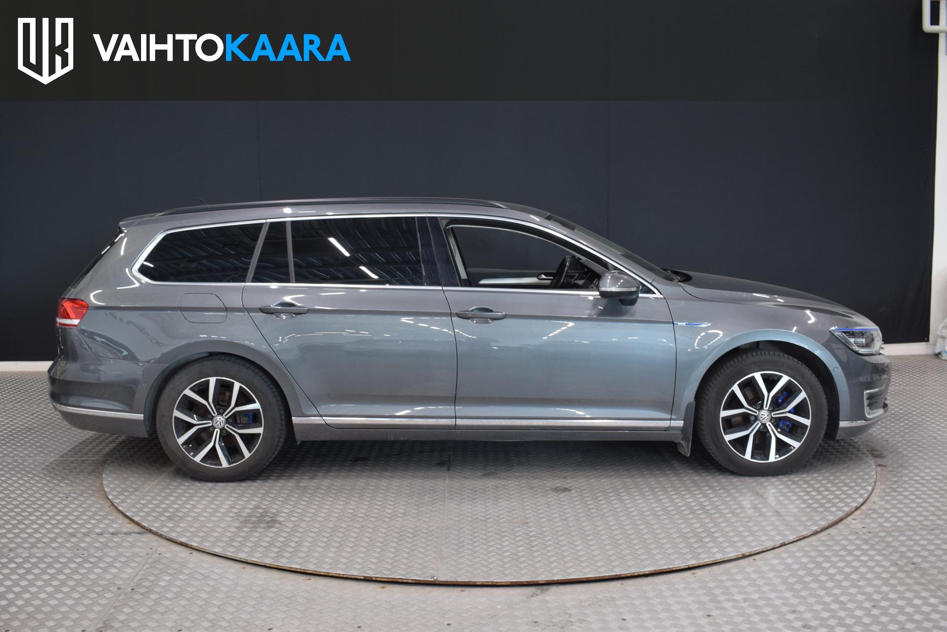 VOLKSWAGEN Passat 2017