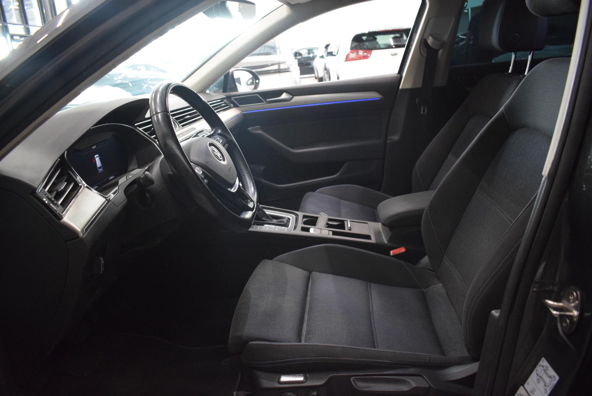 VOLKSWAGEN Passat 2017