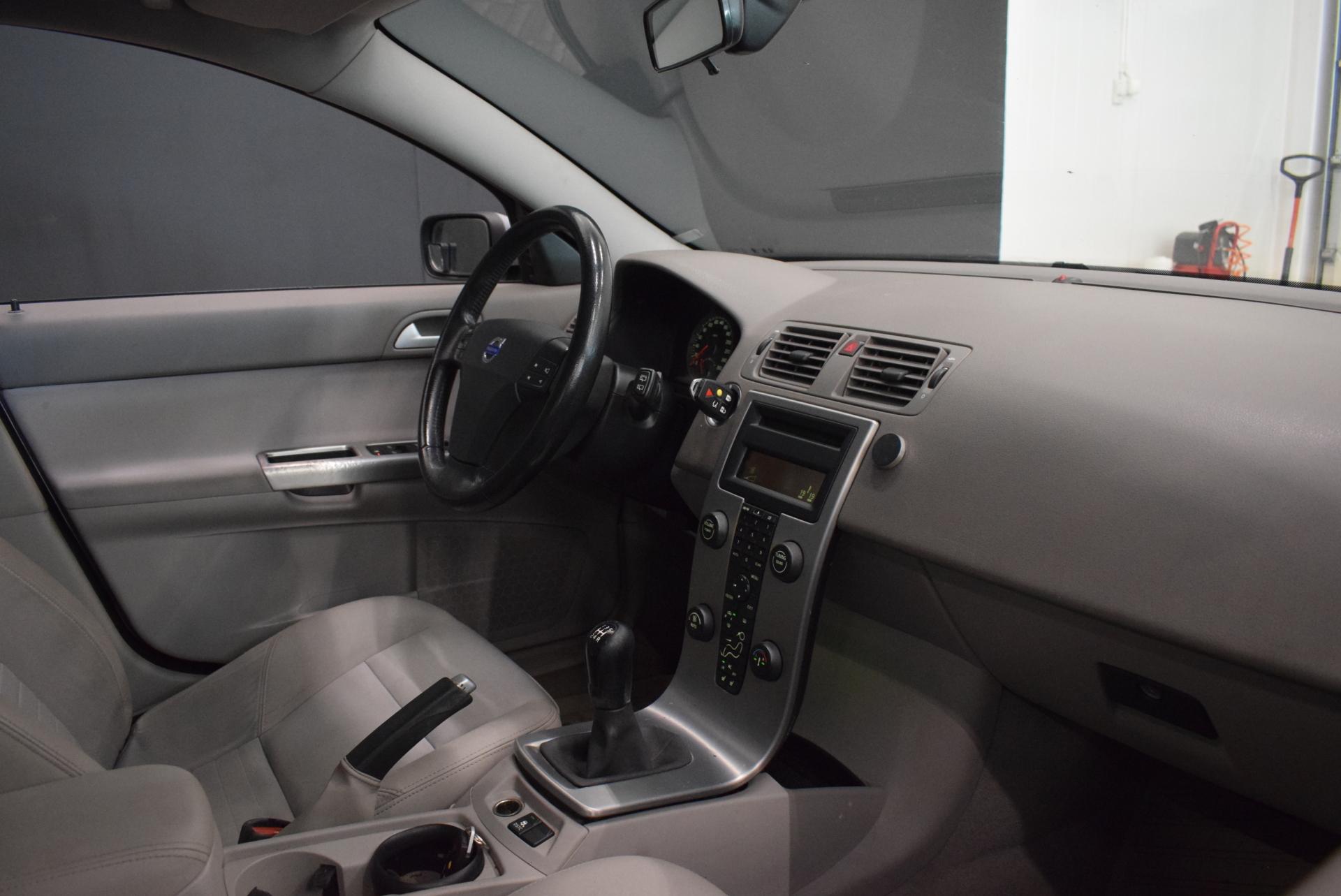 VOLVO V50 2004