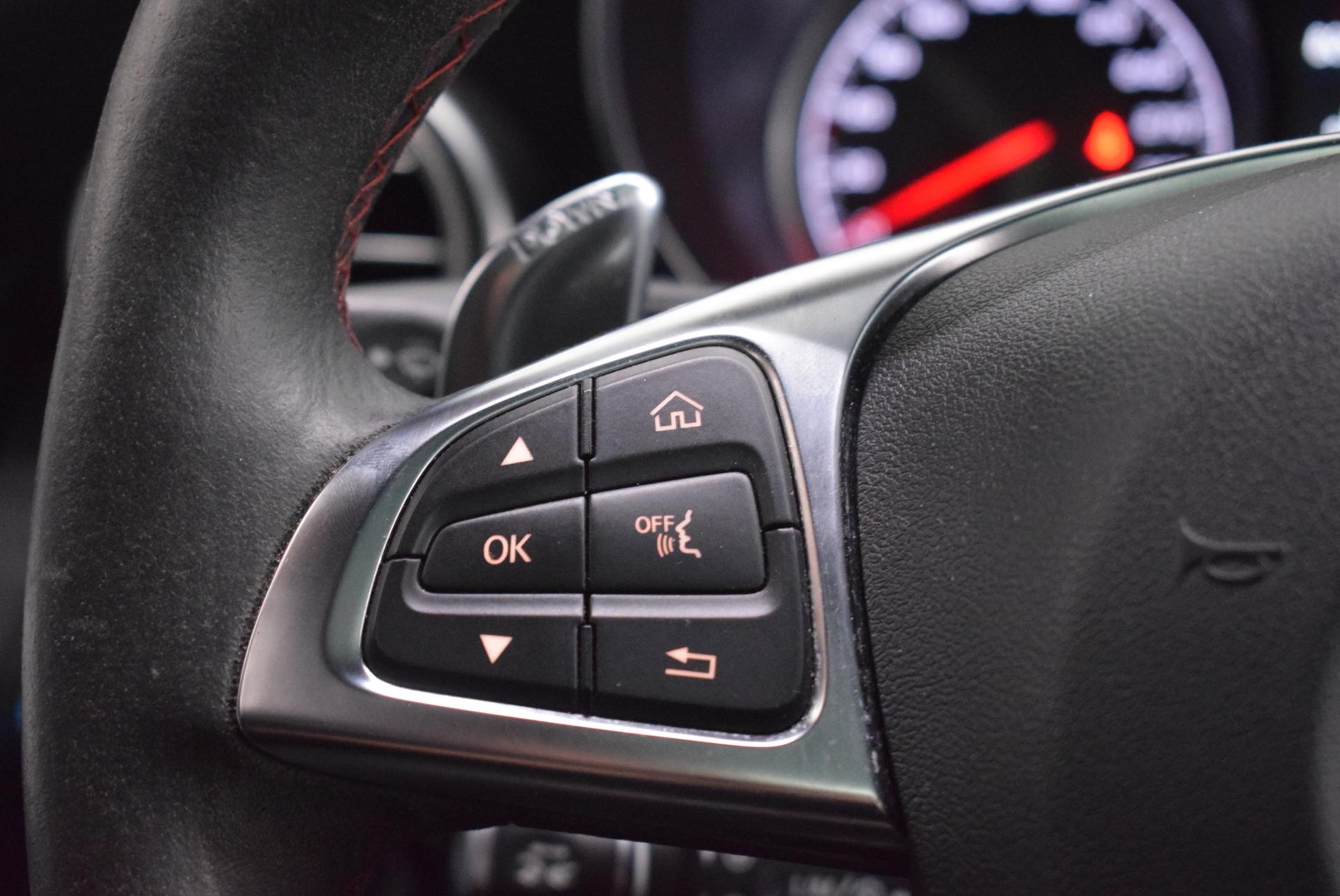MERCEDES-BENZ C 63 AMG 2015