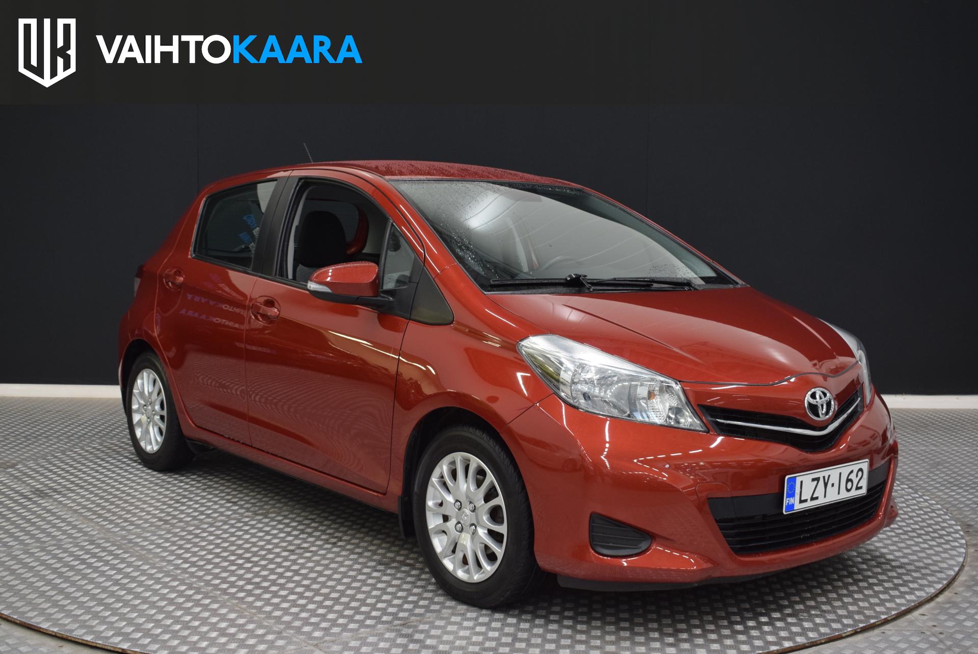 TOYOTA Yaris 10