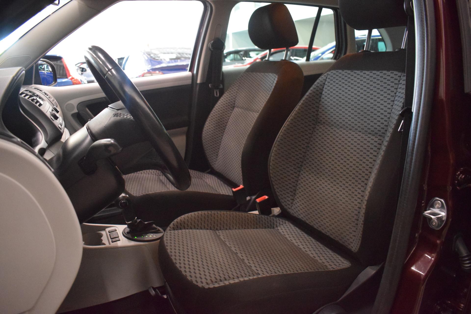 SKODA Fabia 2012