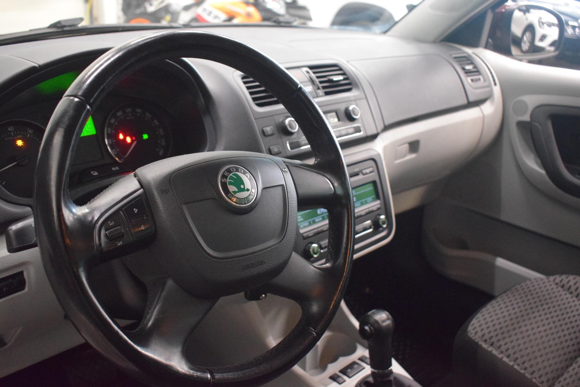 SKODA Fabia 2012