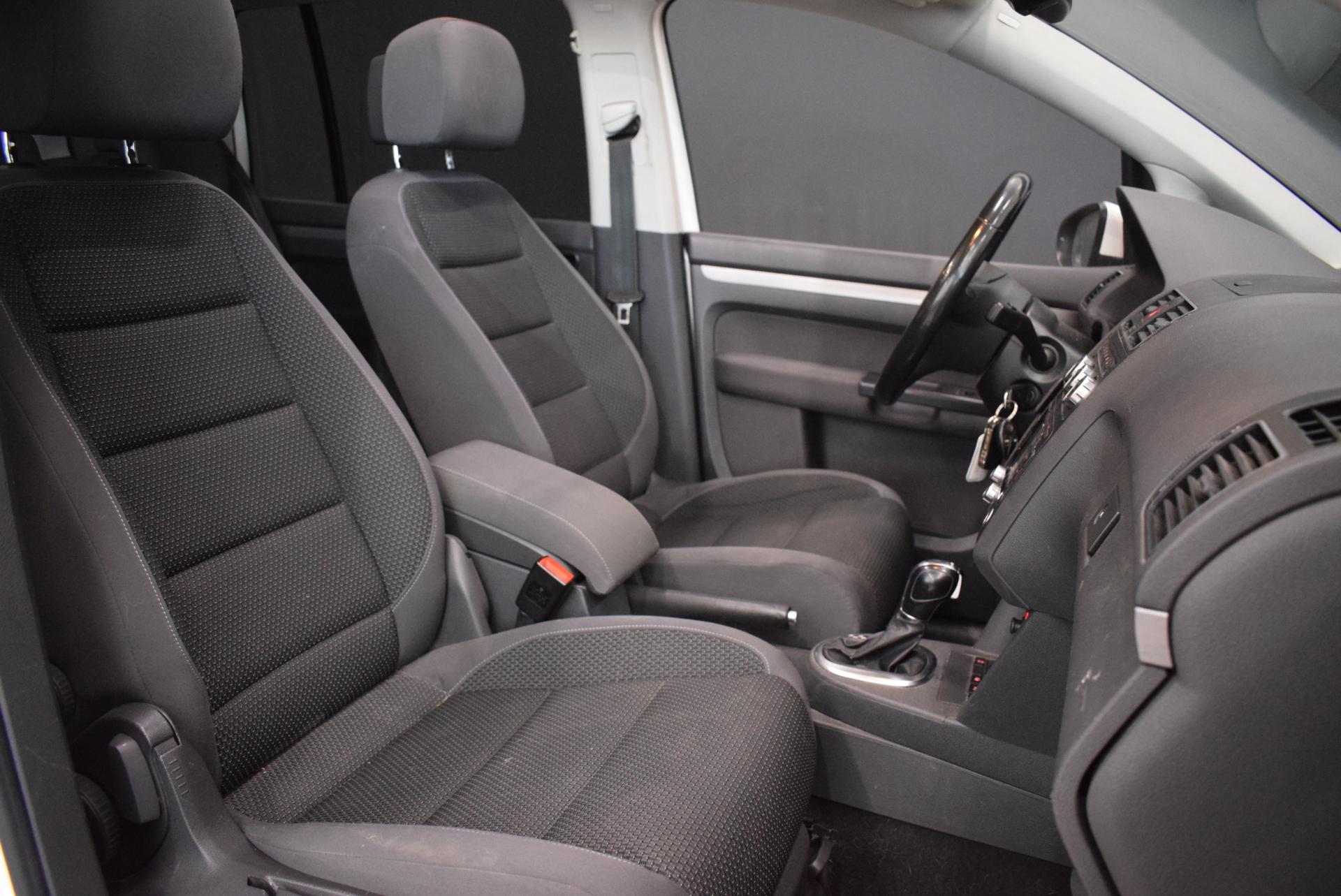VOLKSWAGEN Touran 2014