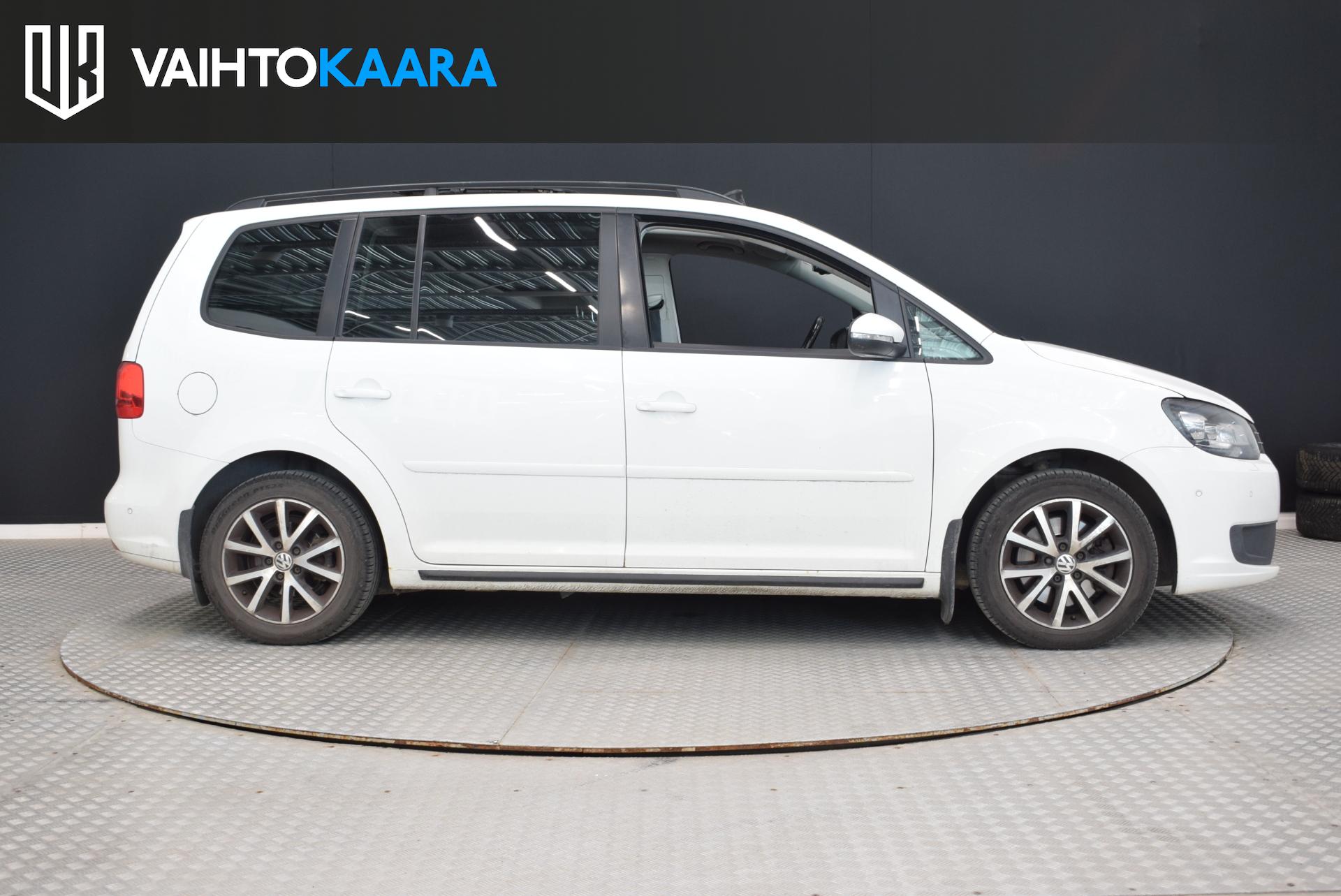 VOLKSWAGEN Touran 2014