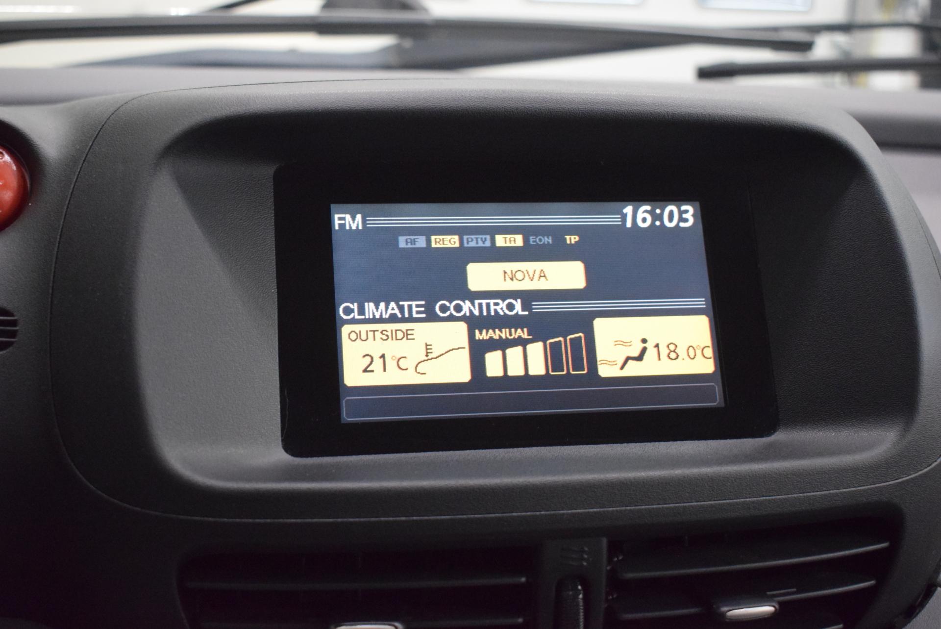 NISSAN Almera 2005