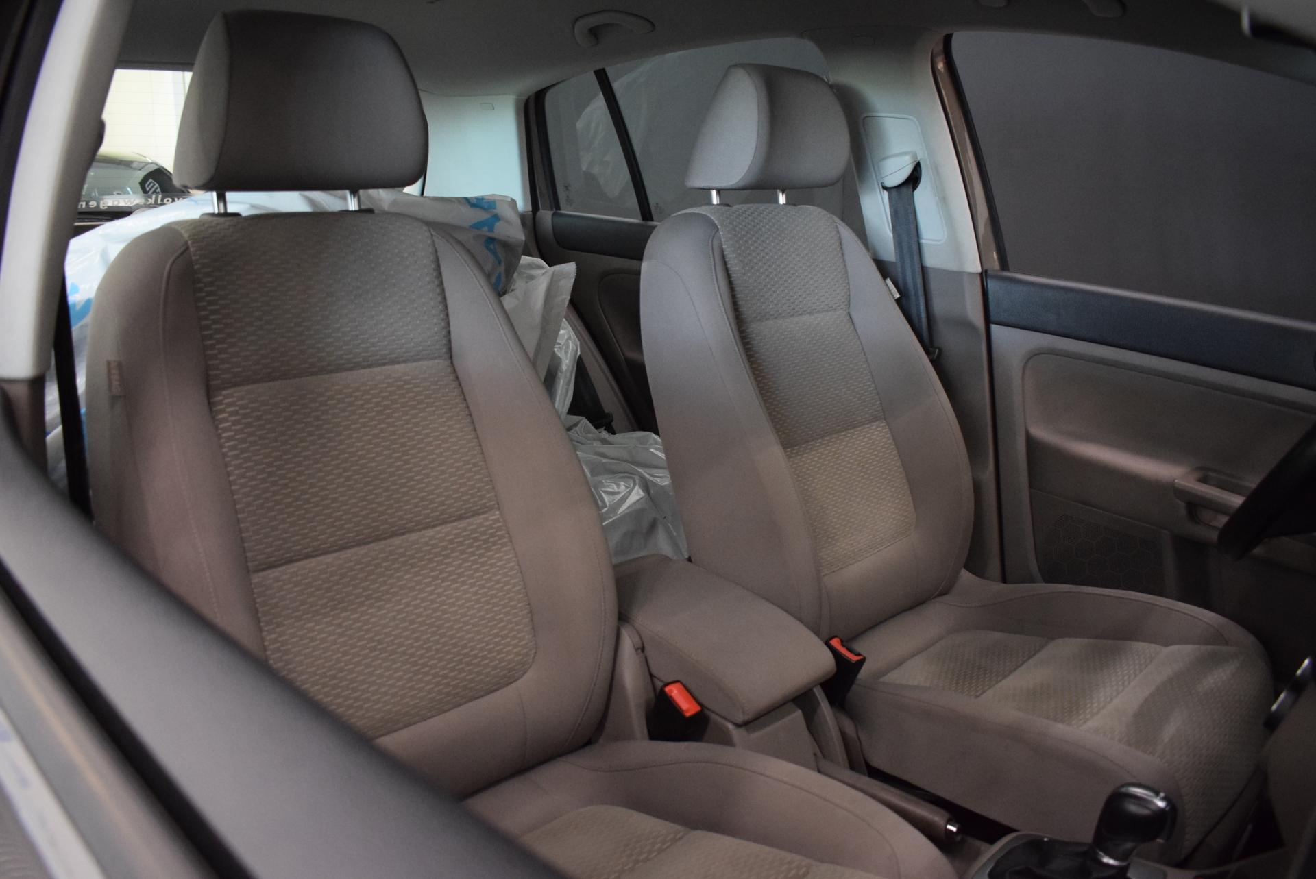 VOLKSWAGEN Golf Plus 2012
