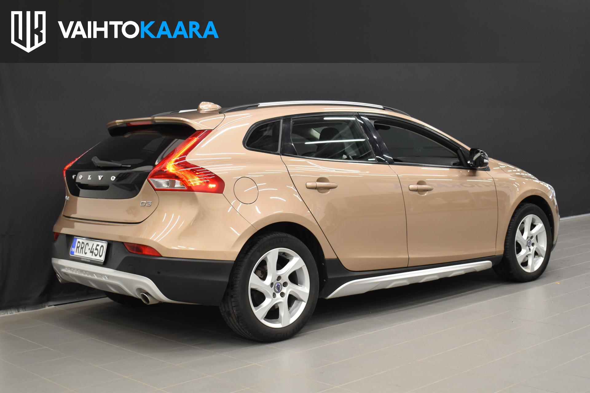 VOLVO V40 Cross Country 2013