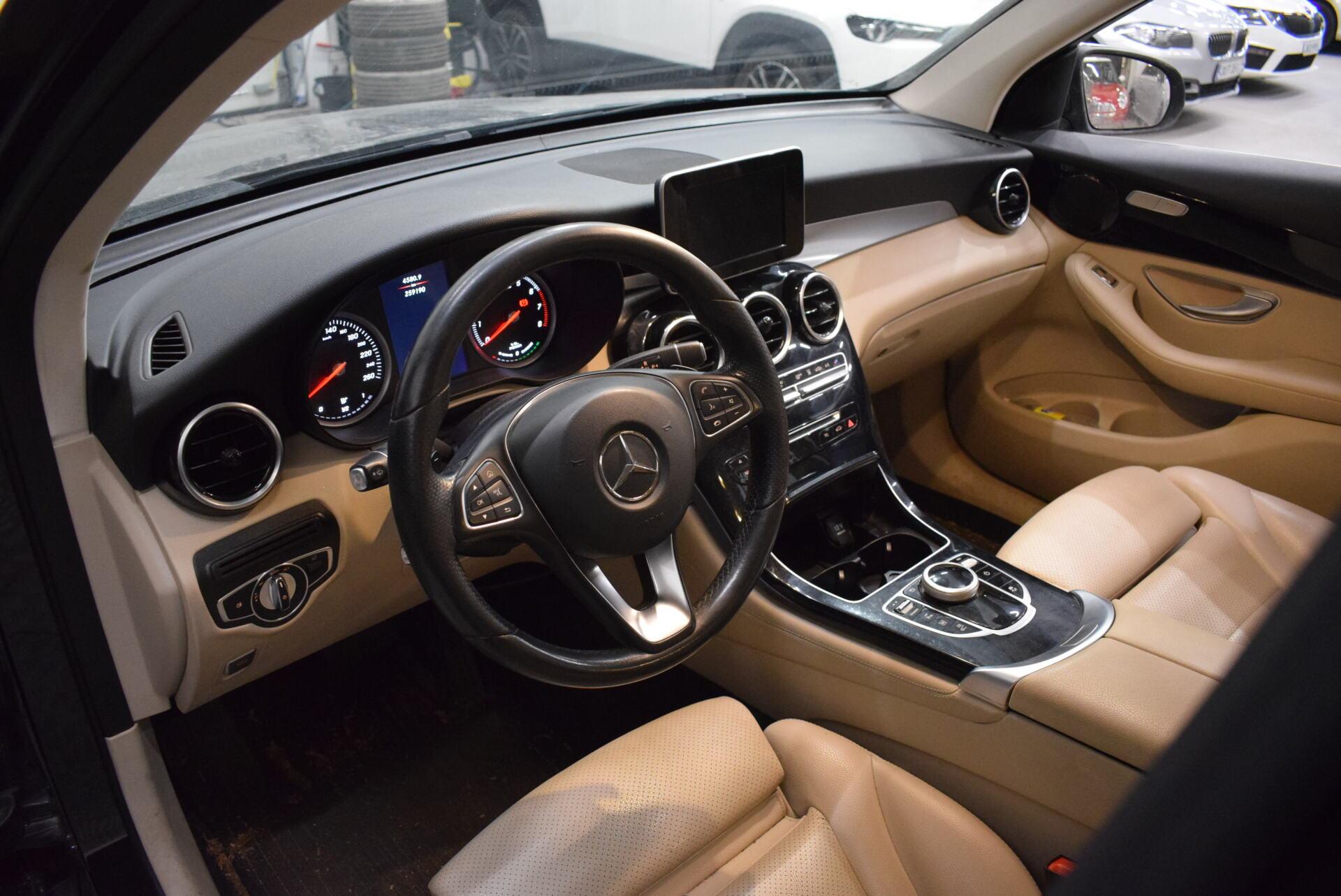 MERCEDES-BENZ GLC 2017