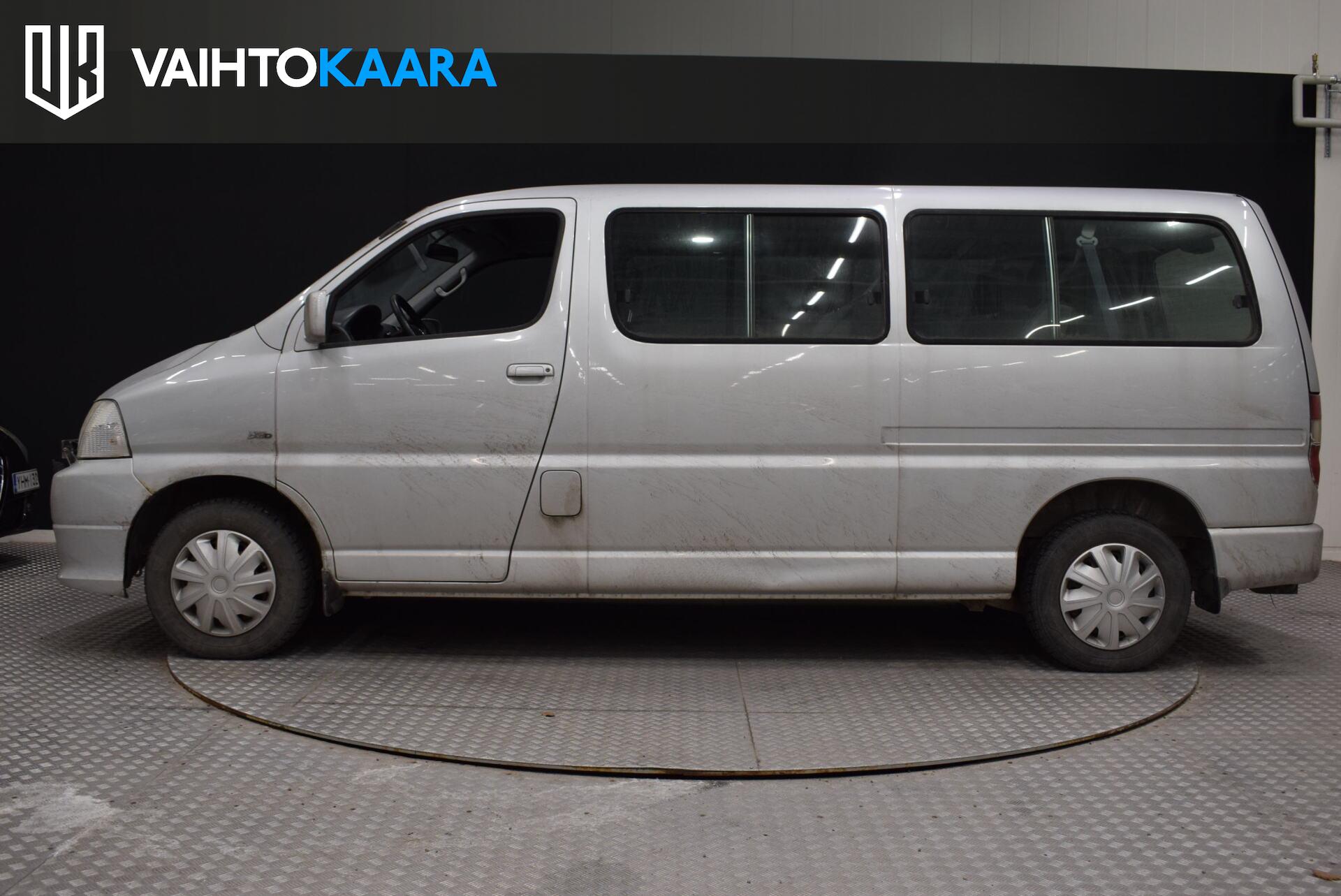 TOYOTA Hiace 2009