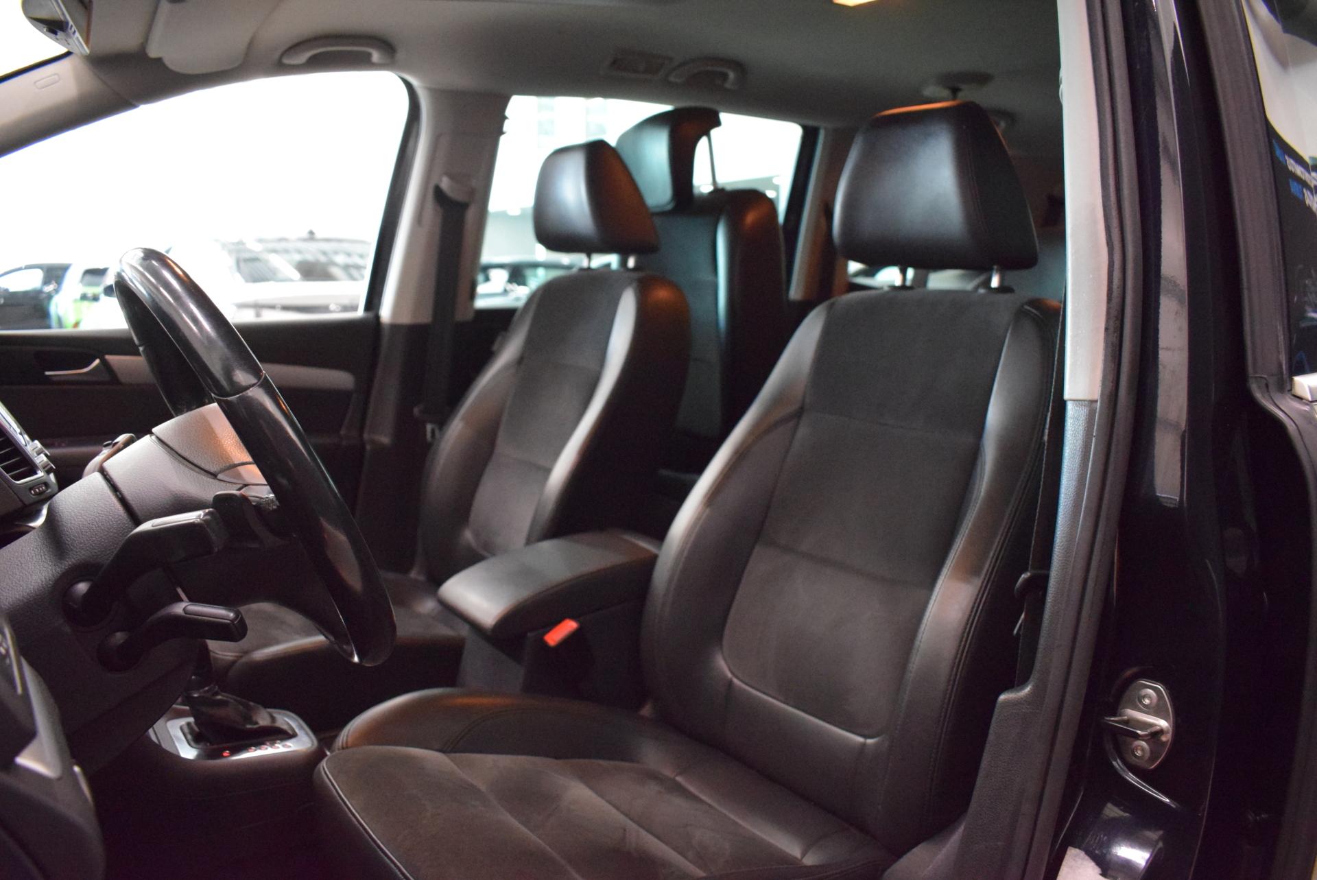 VOLKSWAGEN Sharan 2012