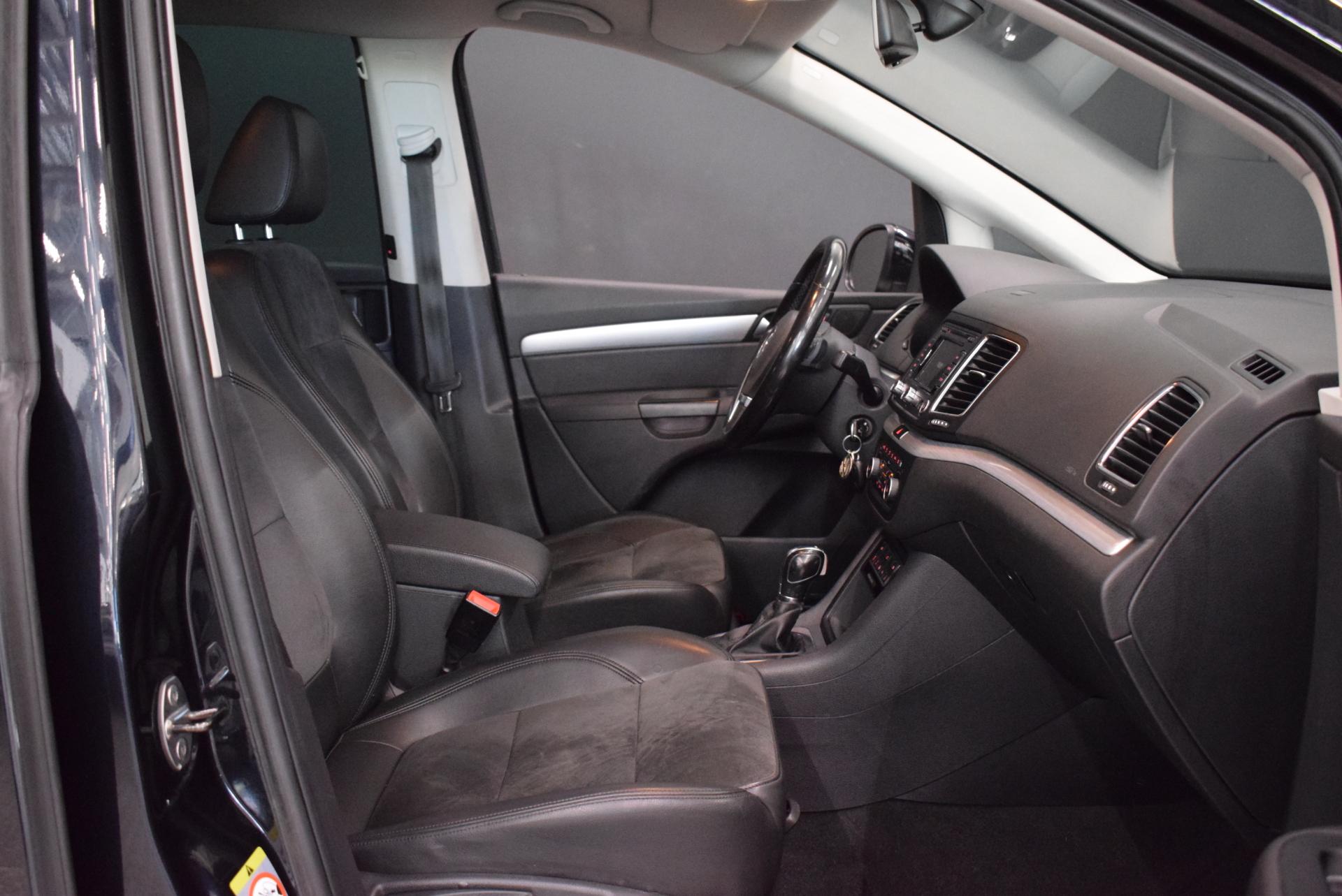 VOLKSWAGEN Sharan 2012