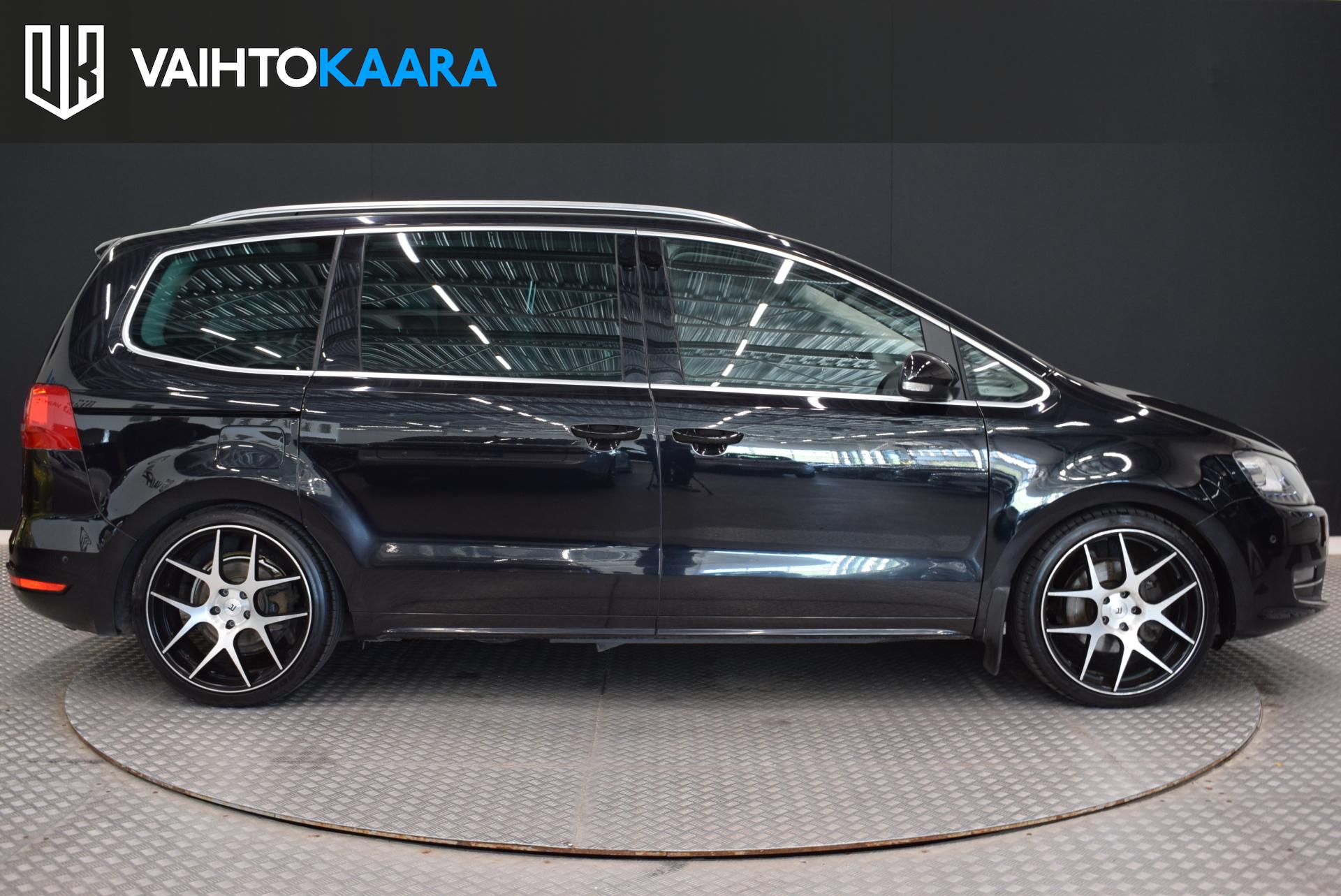 VOLKSWAGEN Sharan 2012