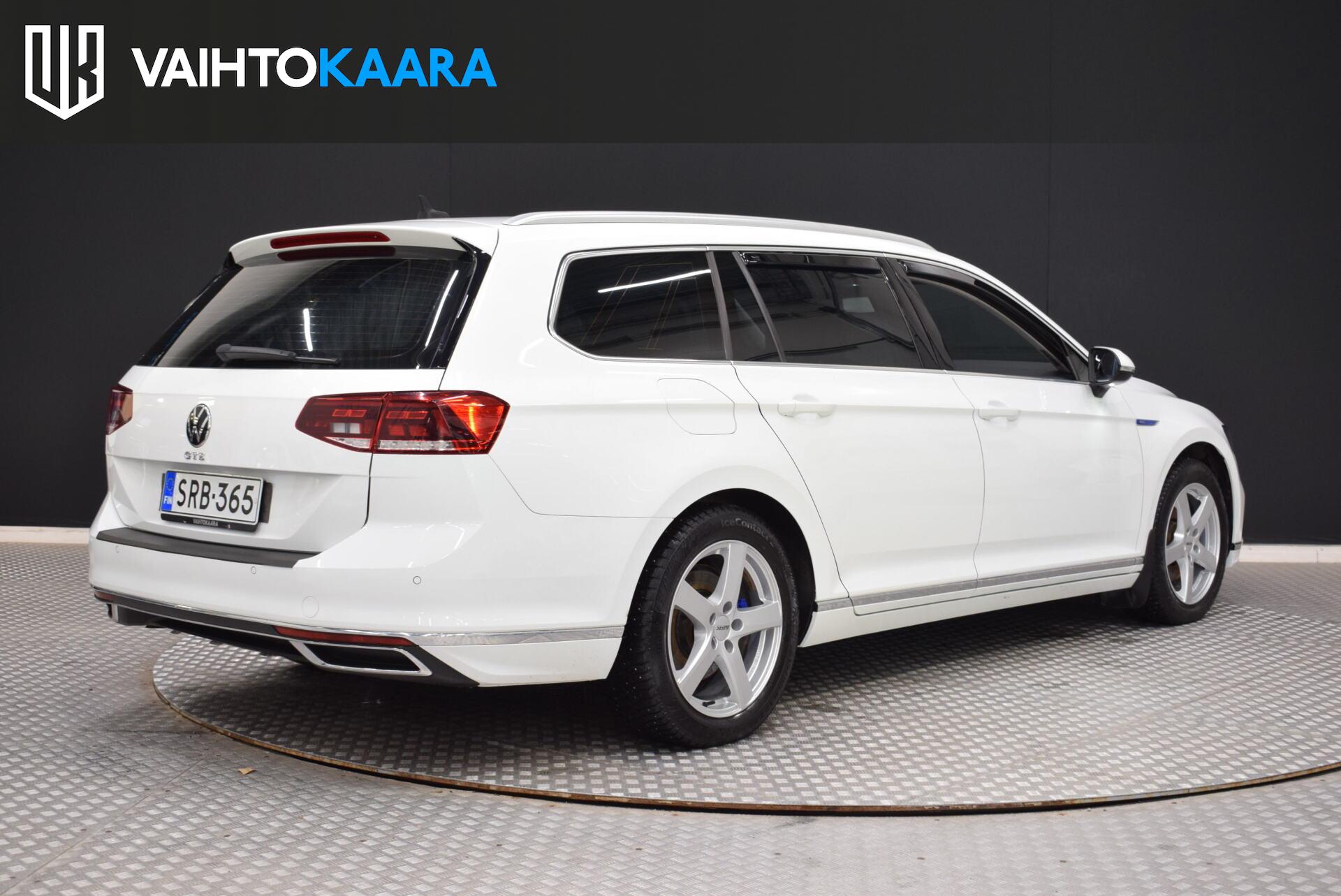 VOLKSWAGEN Passat 2021