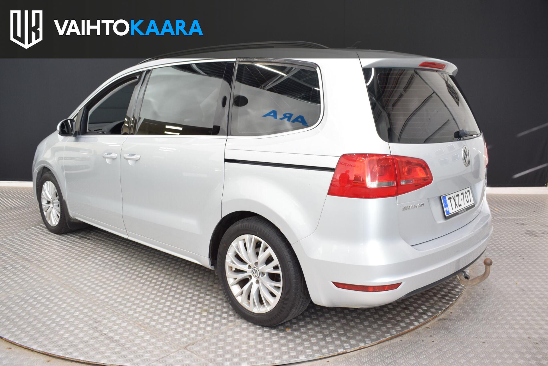 VOLKSWAGEN Sharan 2012
