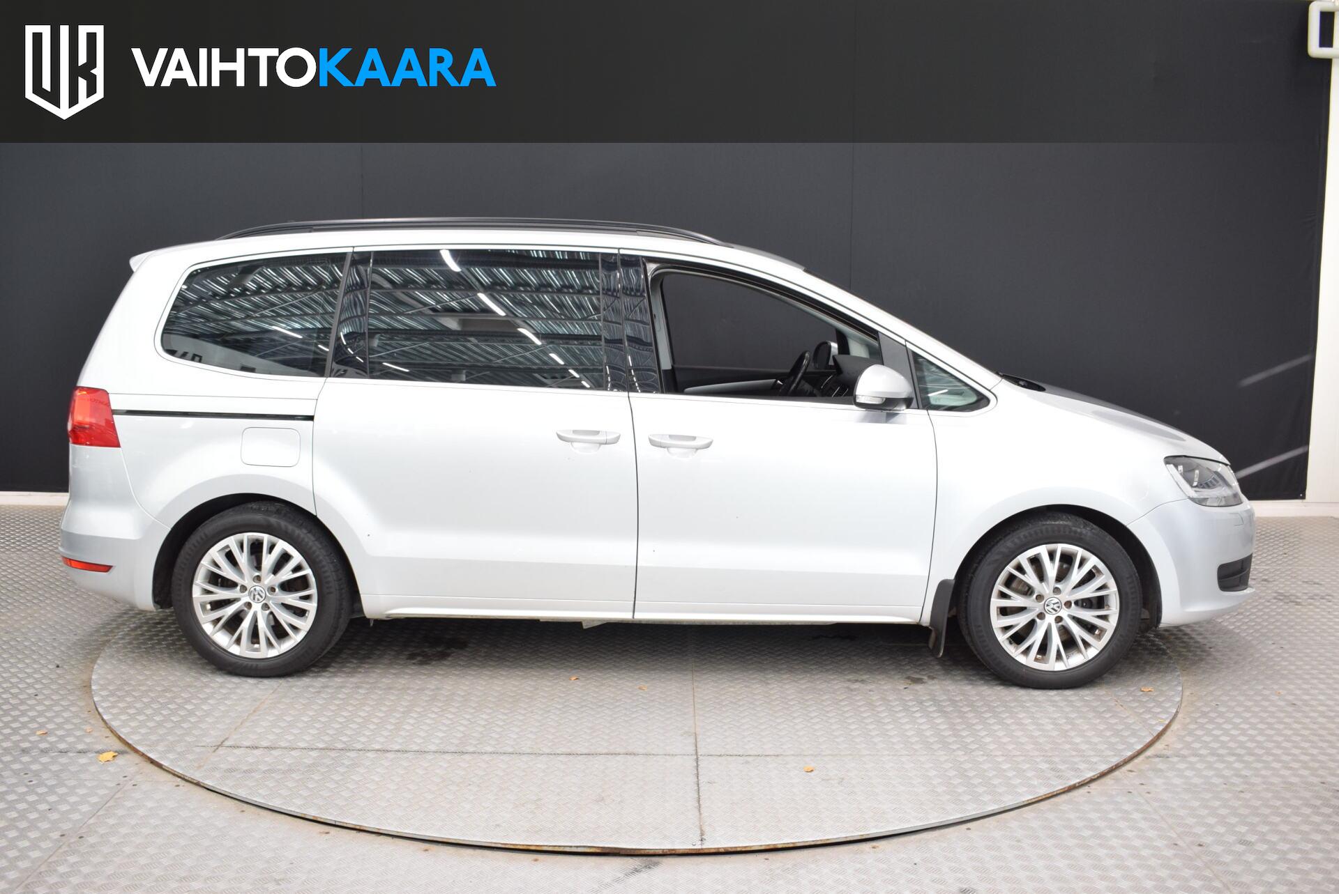 VOLKSWAGEN Sharan 2012