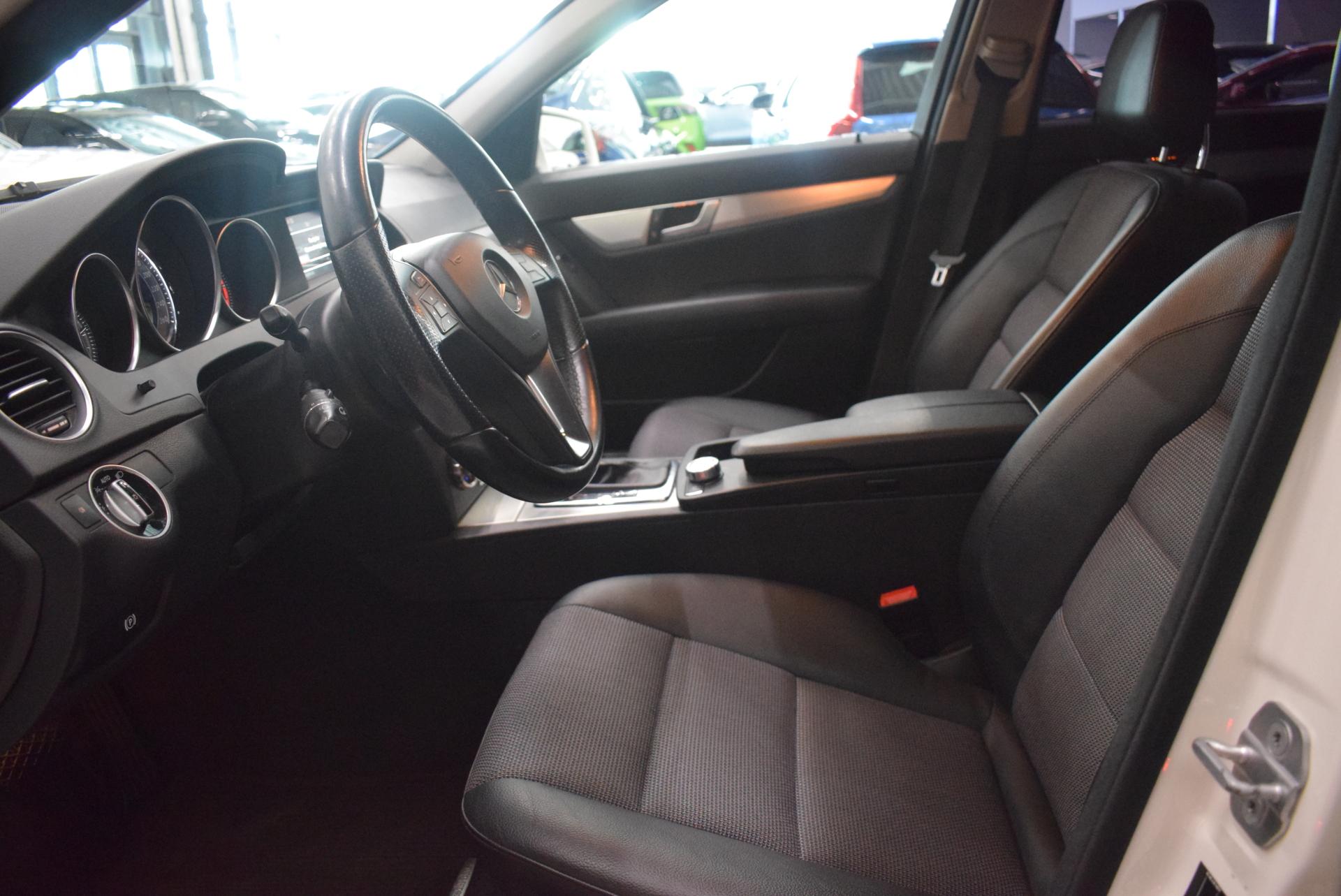 MERCEDES-BENZ C 2012