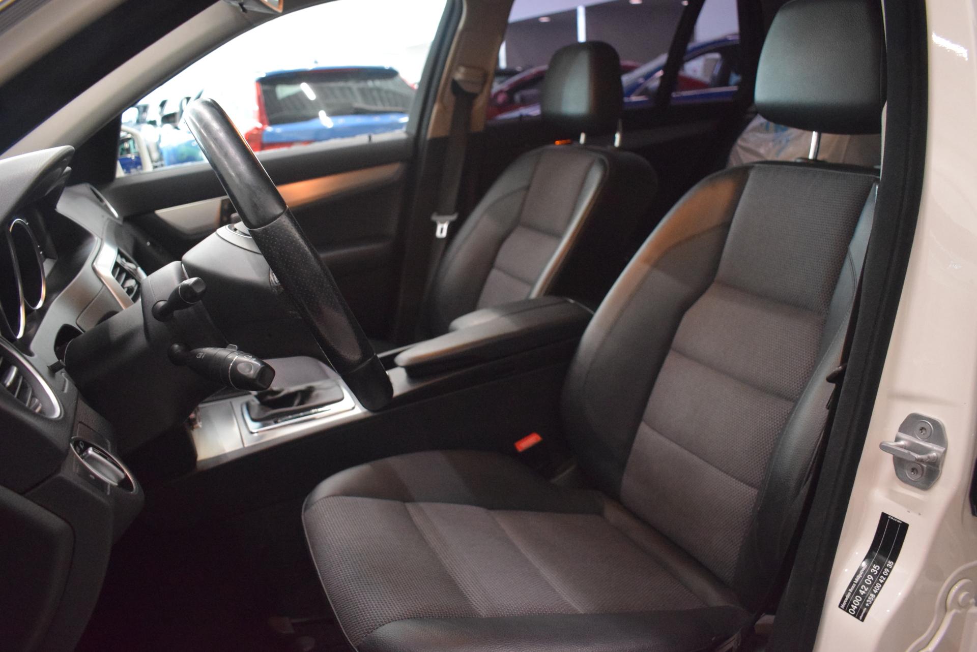 MERCEDES-BENZ C 2012