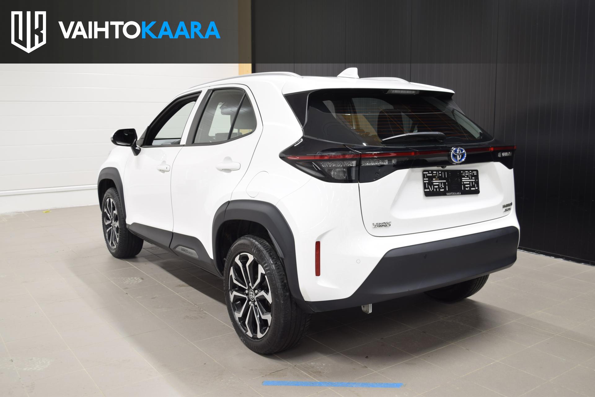 TOYOTA Yaris Cross 2023