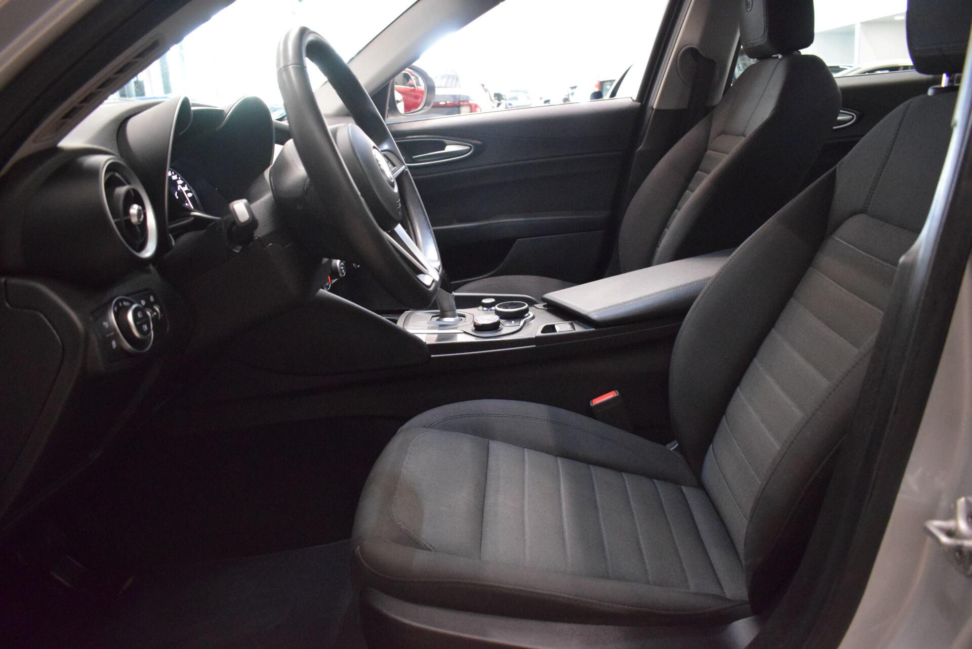 ALFA ROMEO Giulia 2017