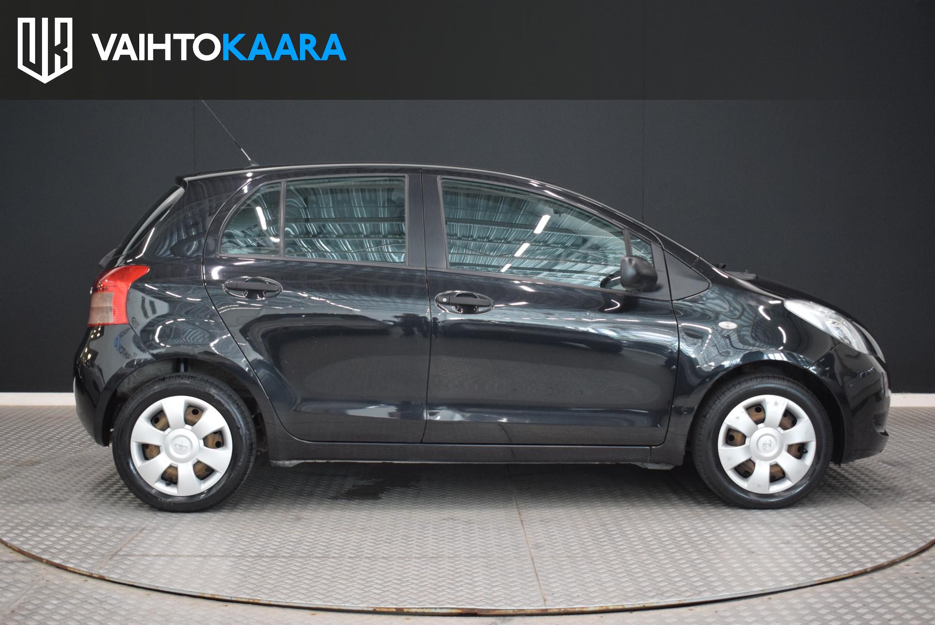 TOYOTA Yaris 7